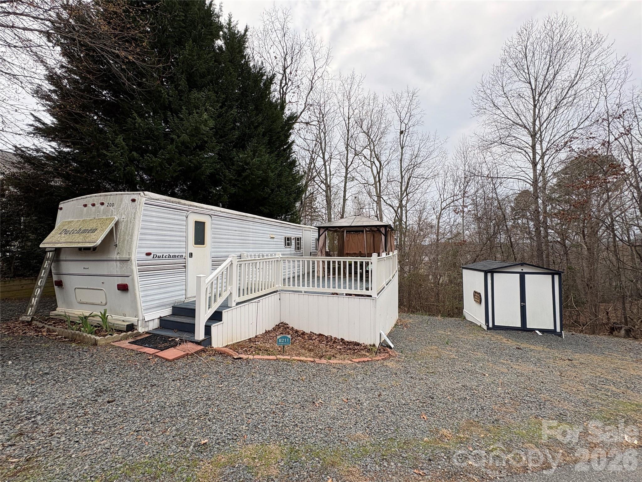 200 Badin View Road — New London