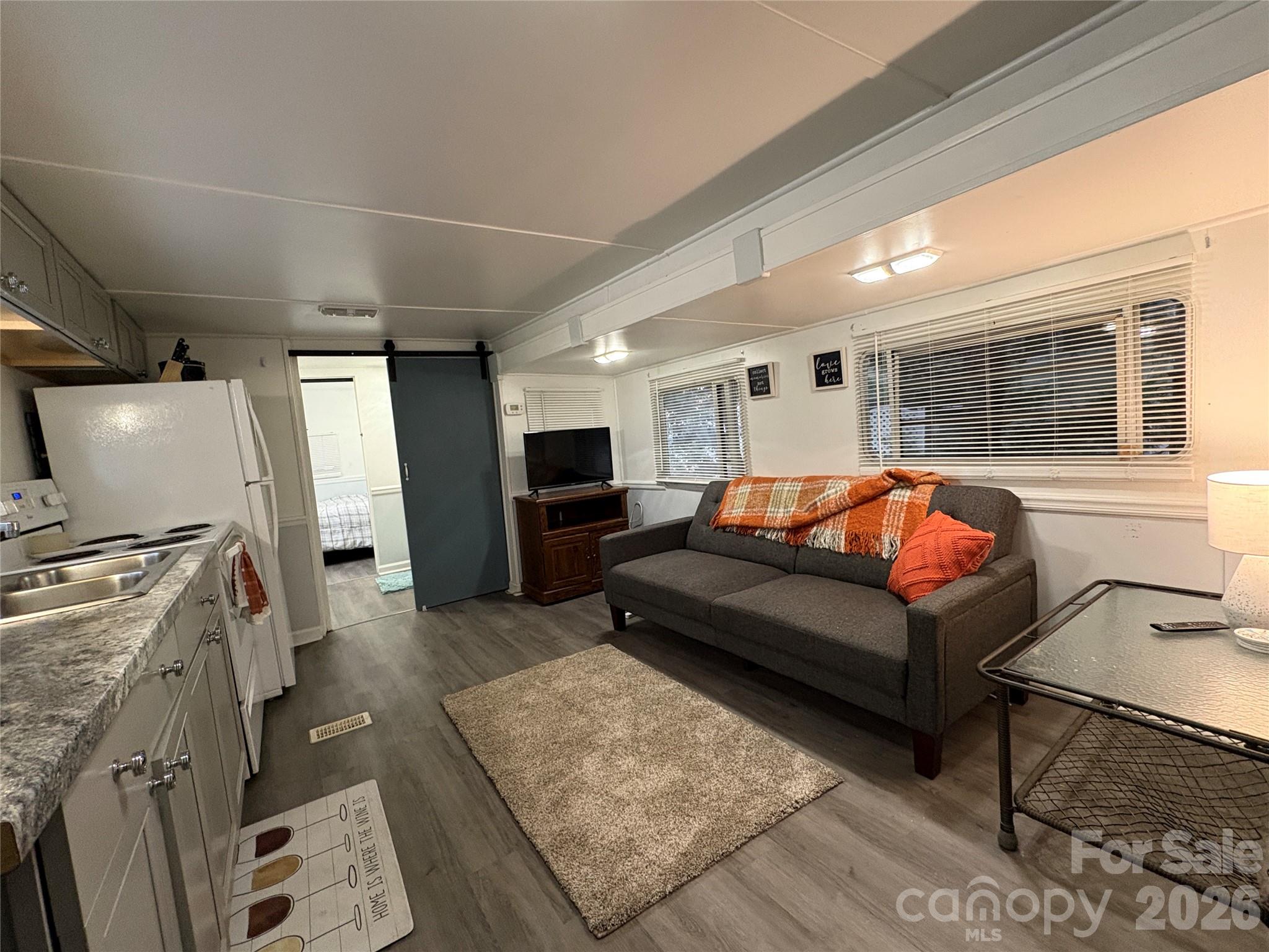 200 Badin View Road — New London