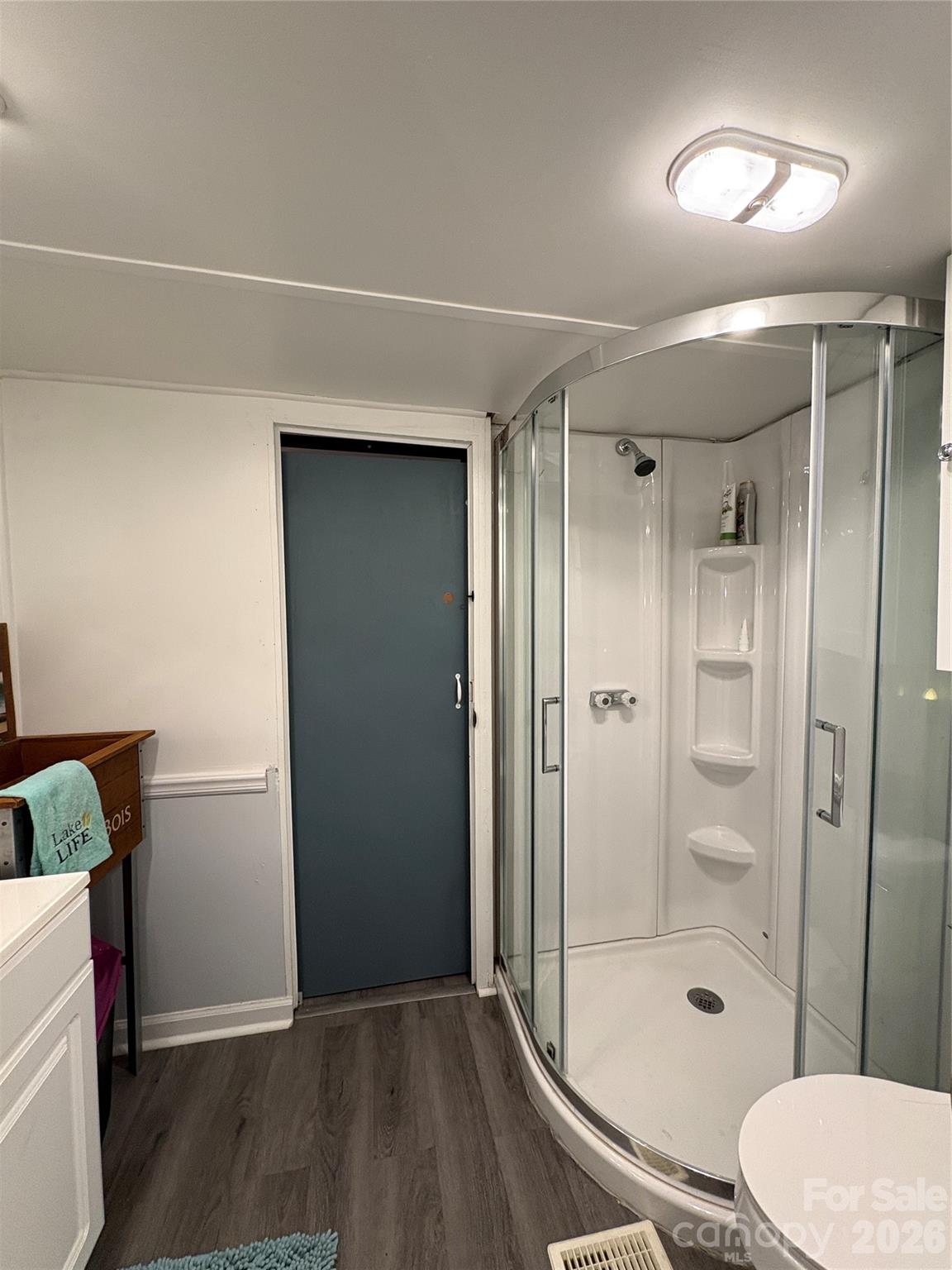 200 Badin View Road — New London