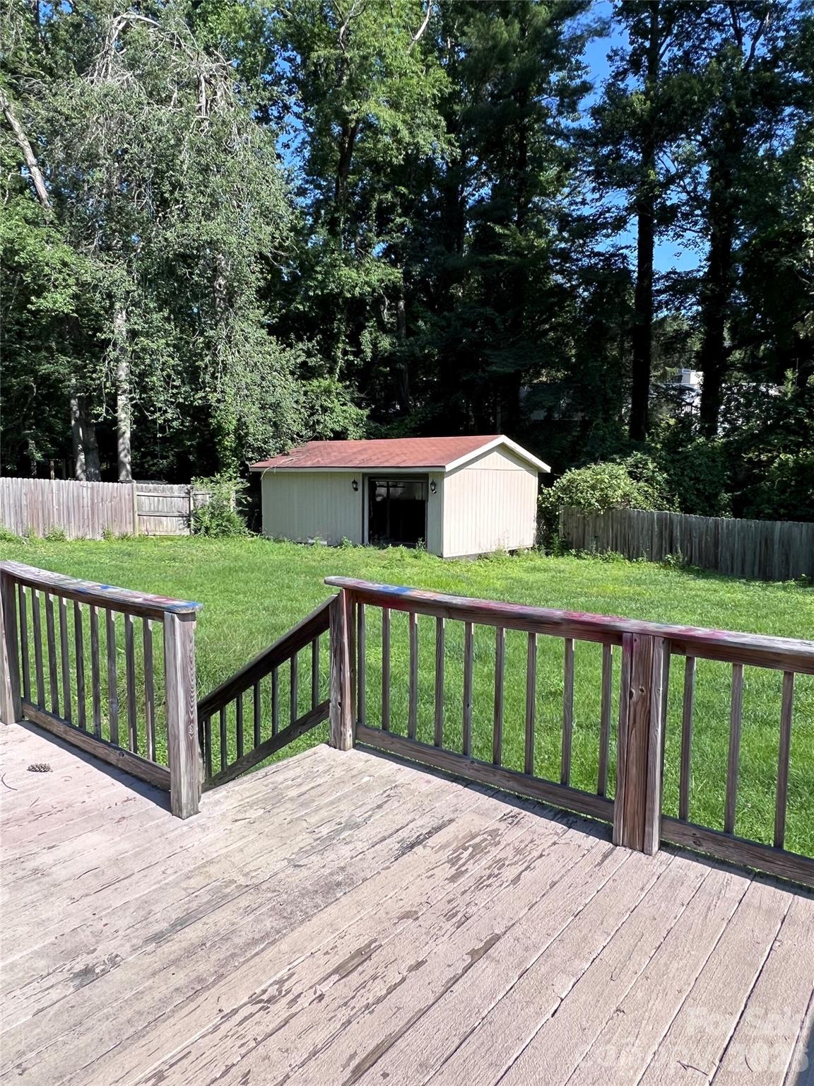 150 Piney Ridge Drive — Hendersonville
