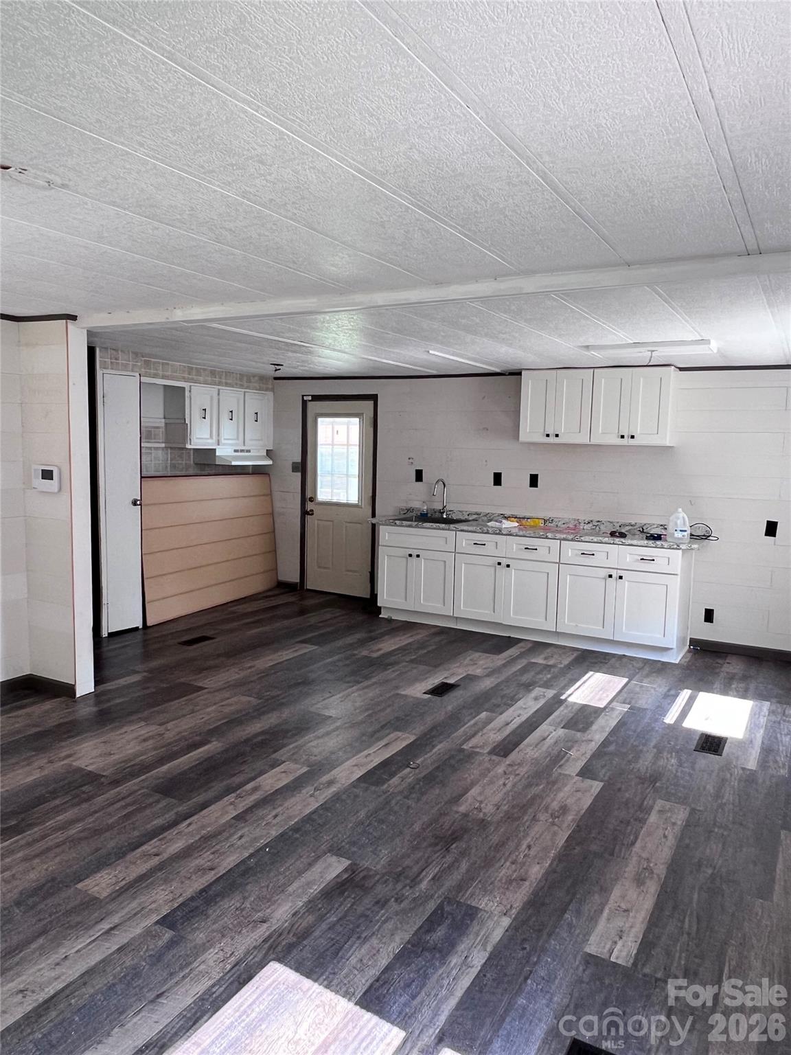 150 Piney Ridge Drive — Hendersonville