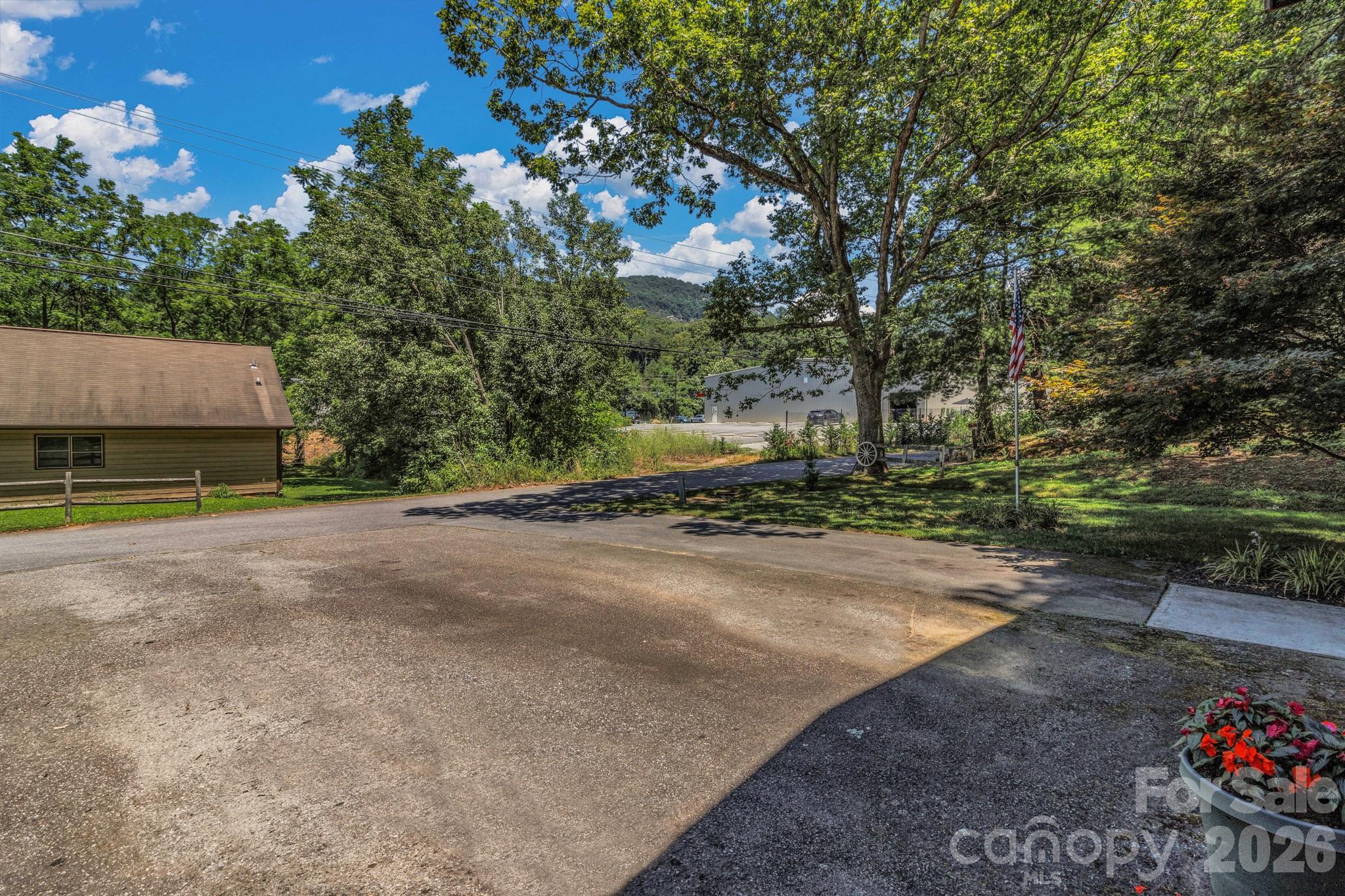 603 Rose Hill Road — Asheville