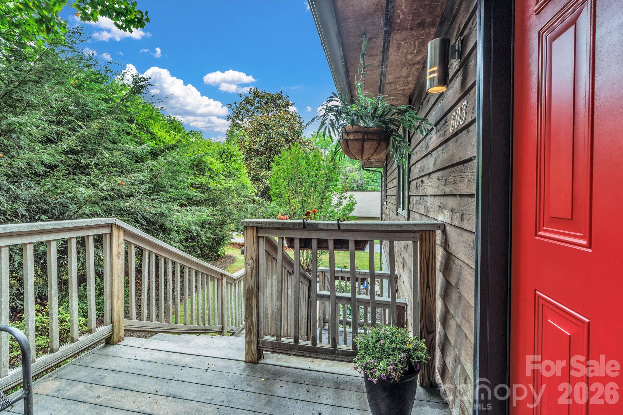 603 Rose Hill Road — Asheville