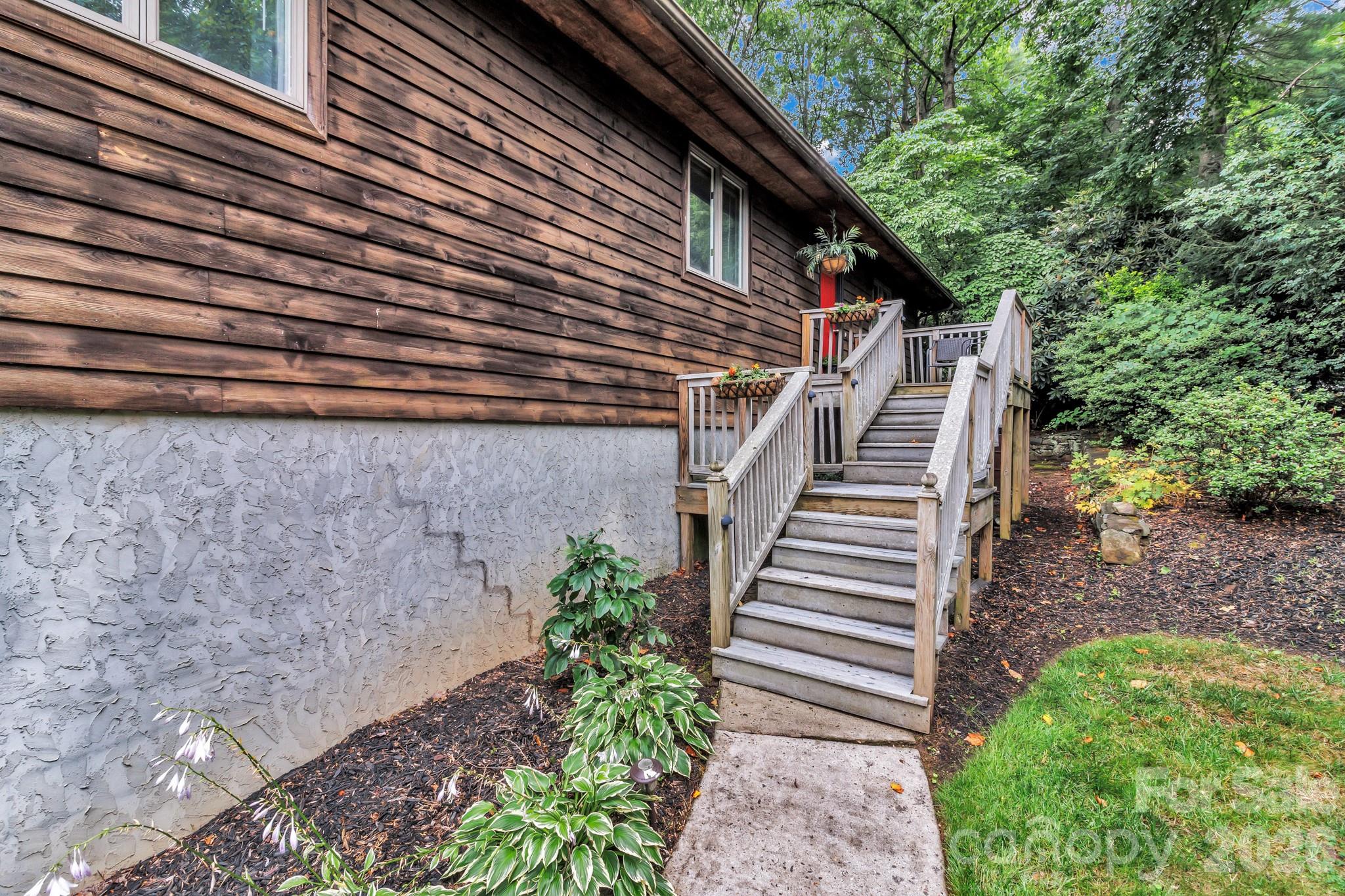 603 Rose Hill Road — Asheville