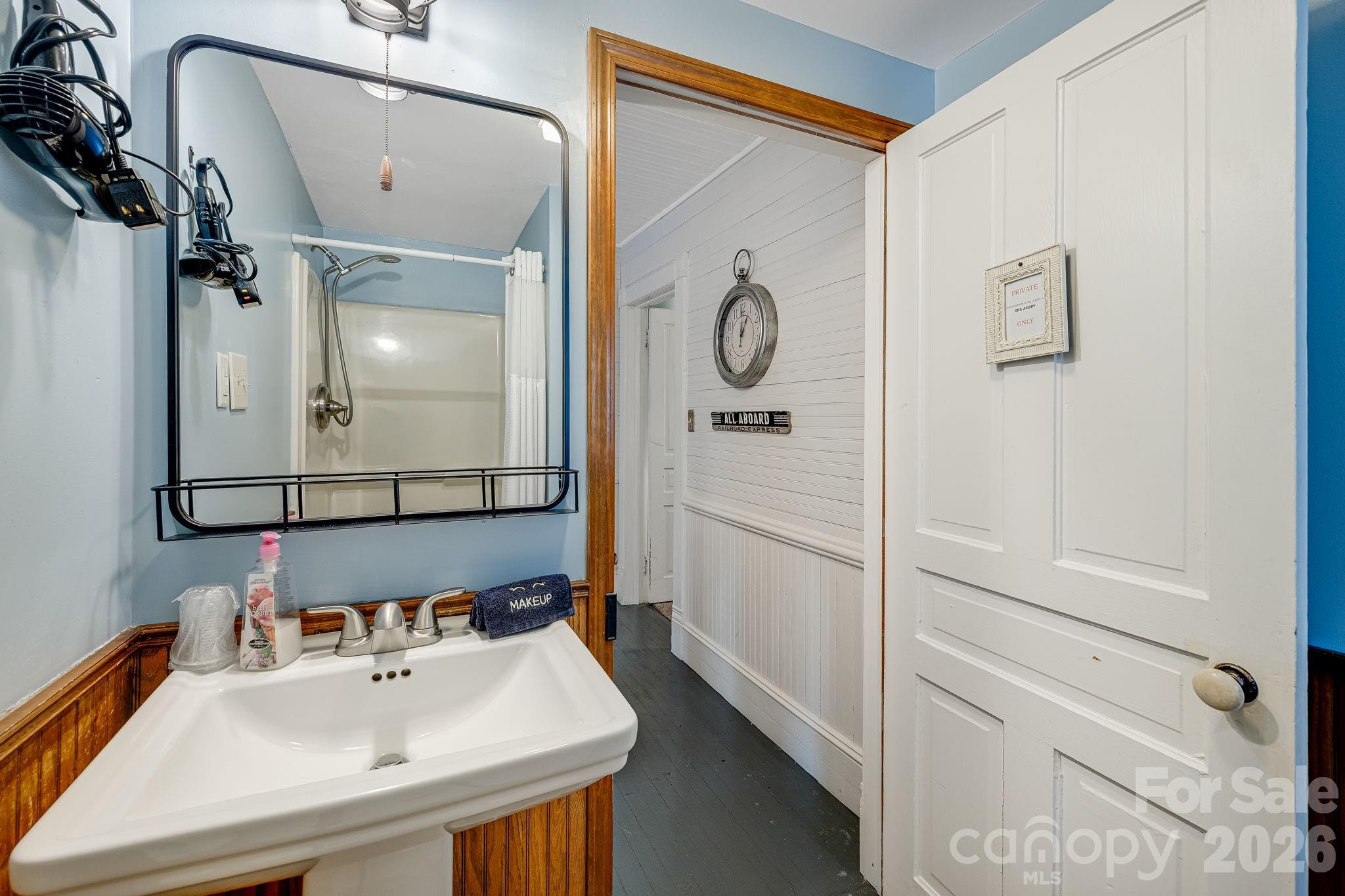 364 Haywood Road — Dillsboro