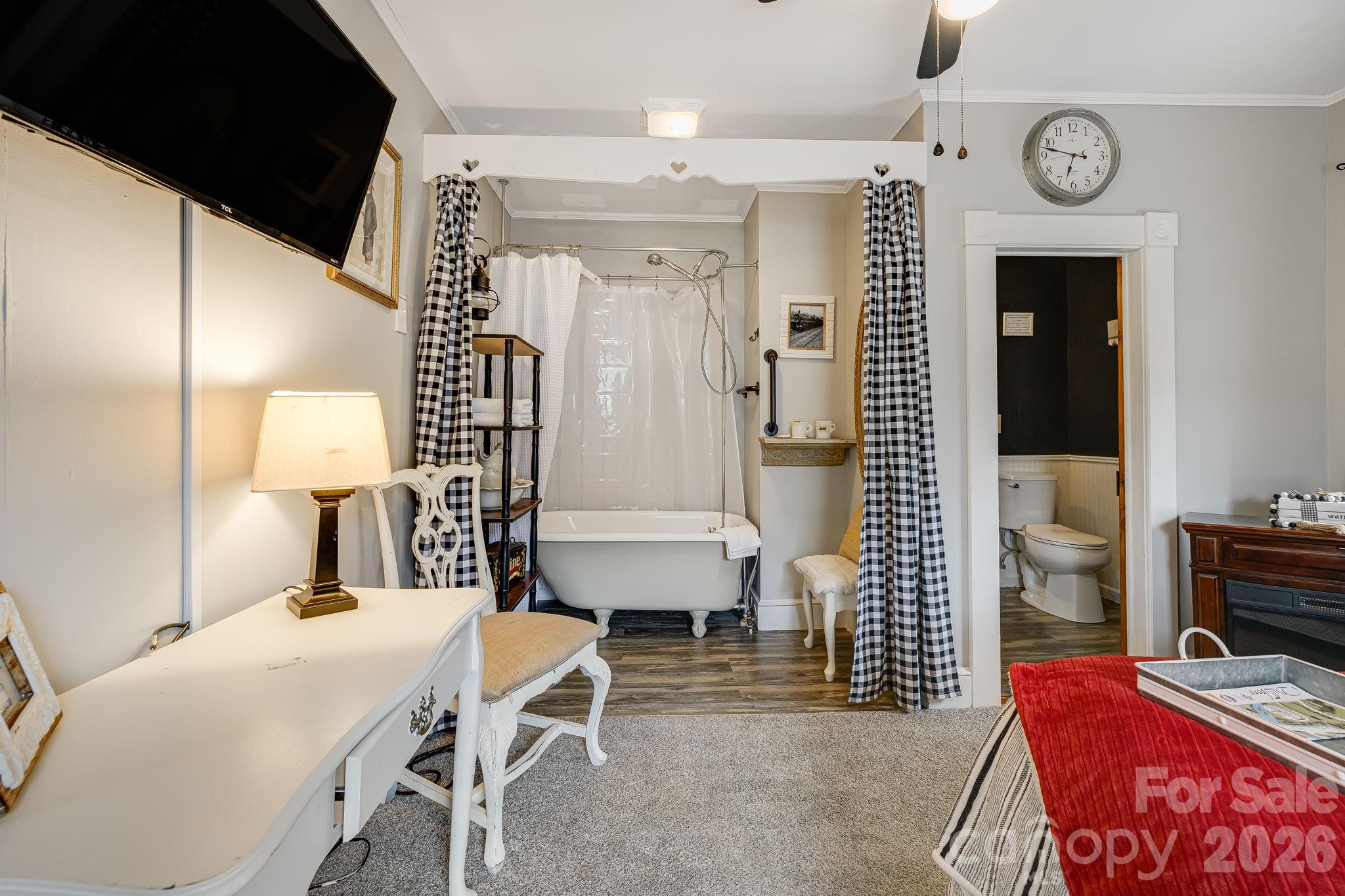 364 Haywood Road — Dillsboro