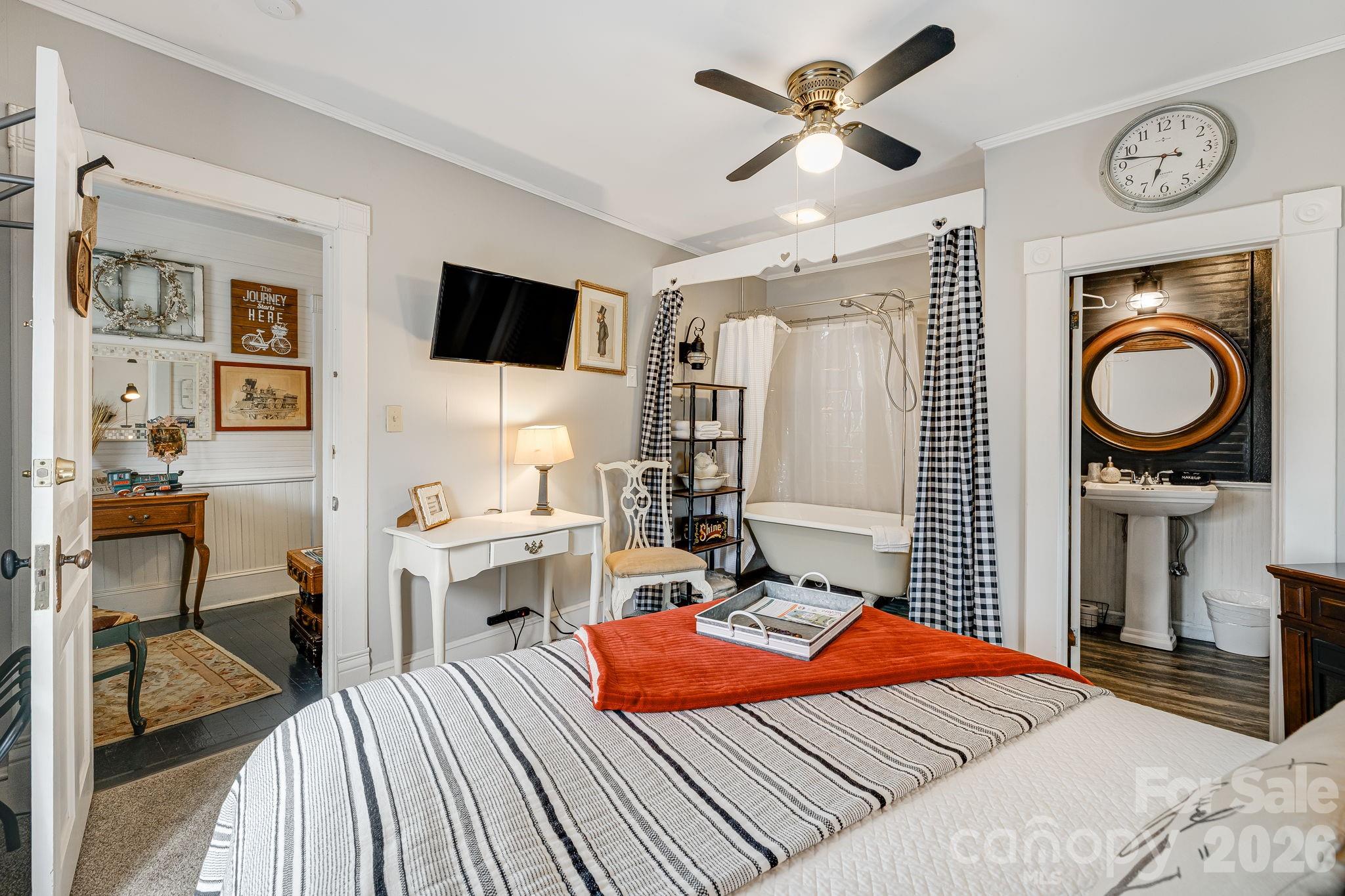 364 Haywood Road — Dillsboro