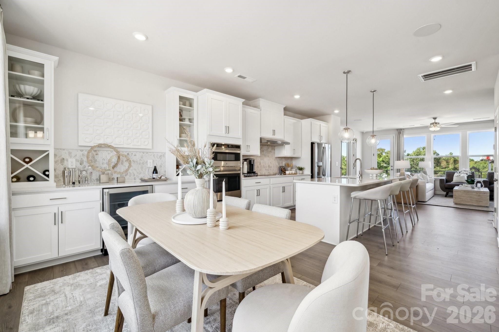 2155 Hawksworth Lane — Charlotte