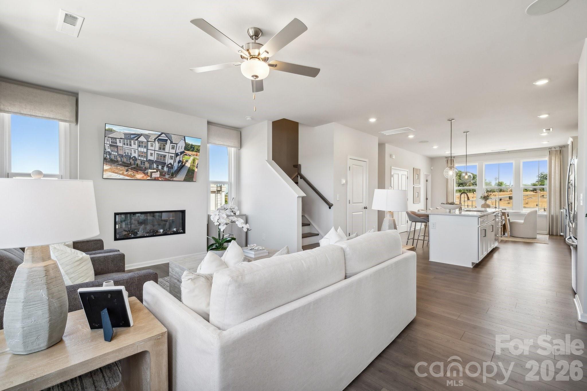 2155 Hawksworth Lane — Charlotte