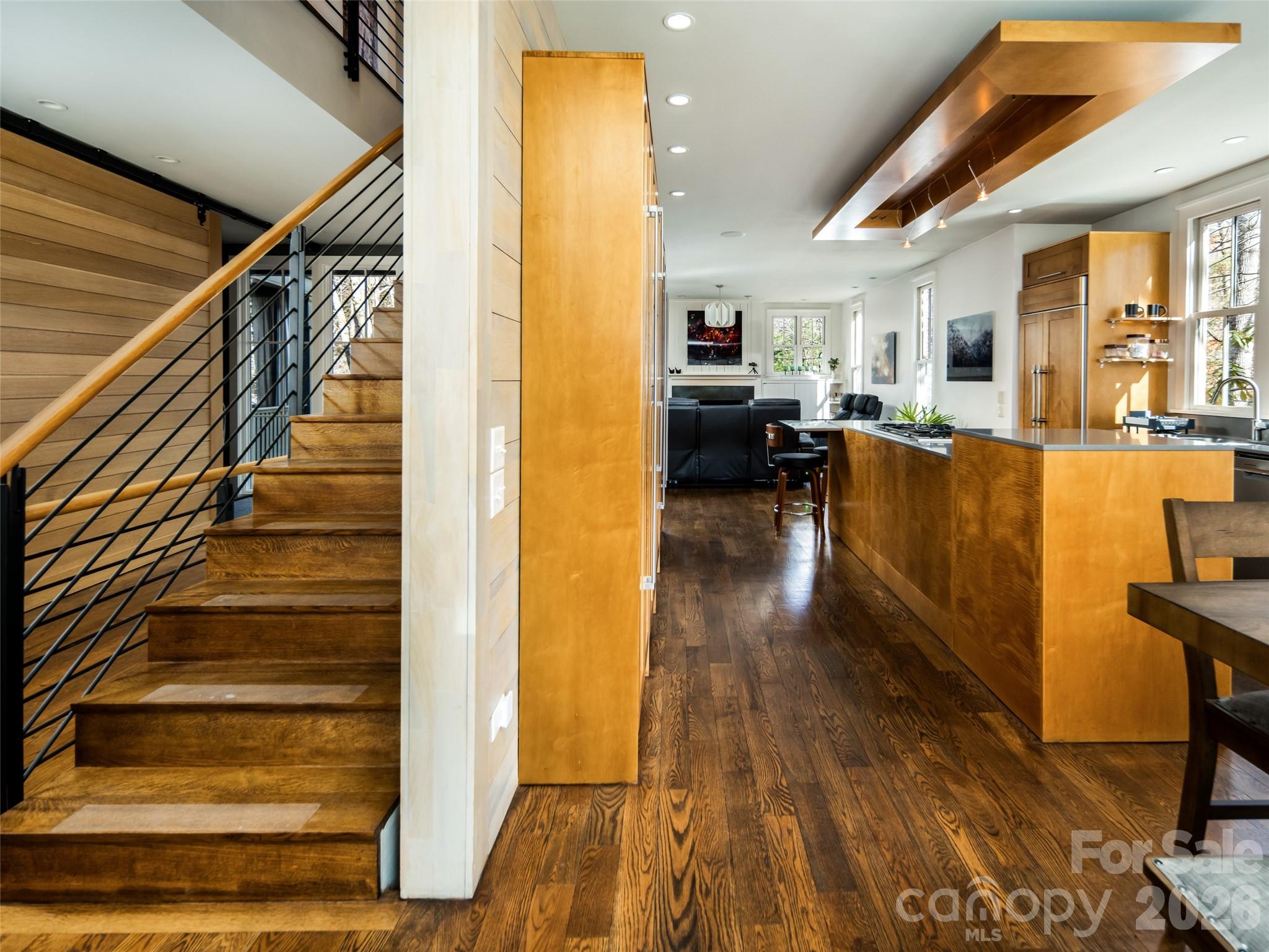1002 Coves Pheasant Court — Biltmore Lake