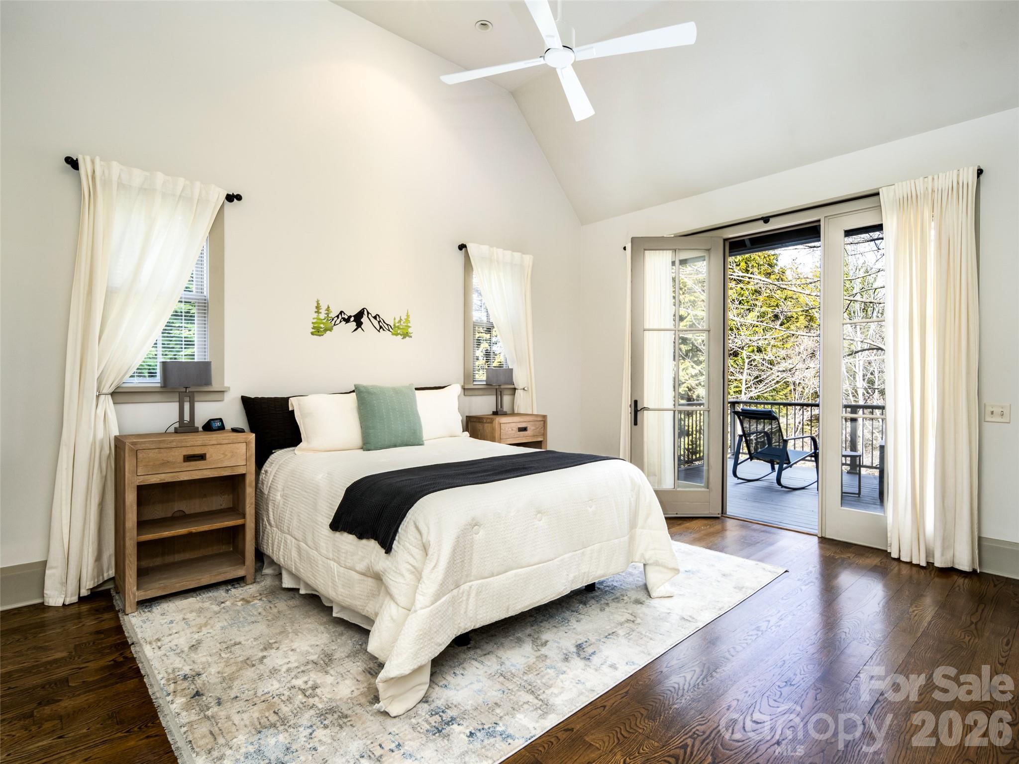 1002 Coves Pheasant Court — Biltmore Lake