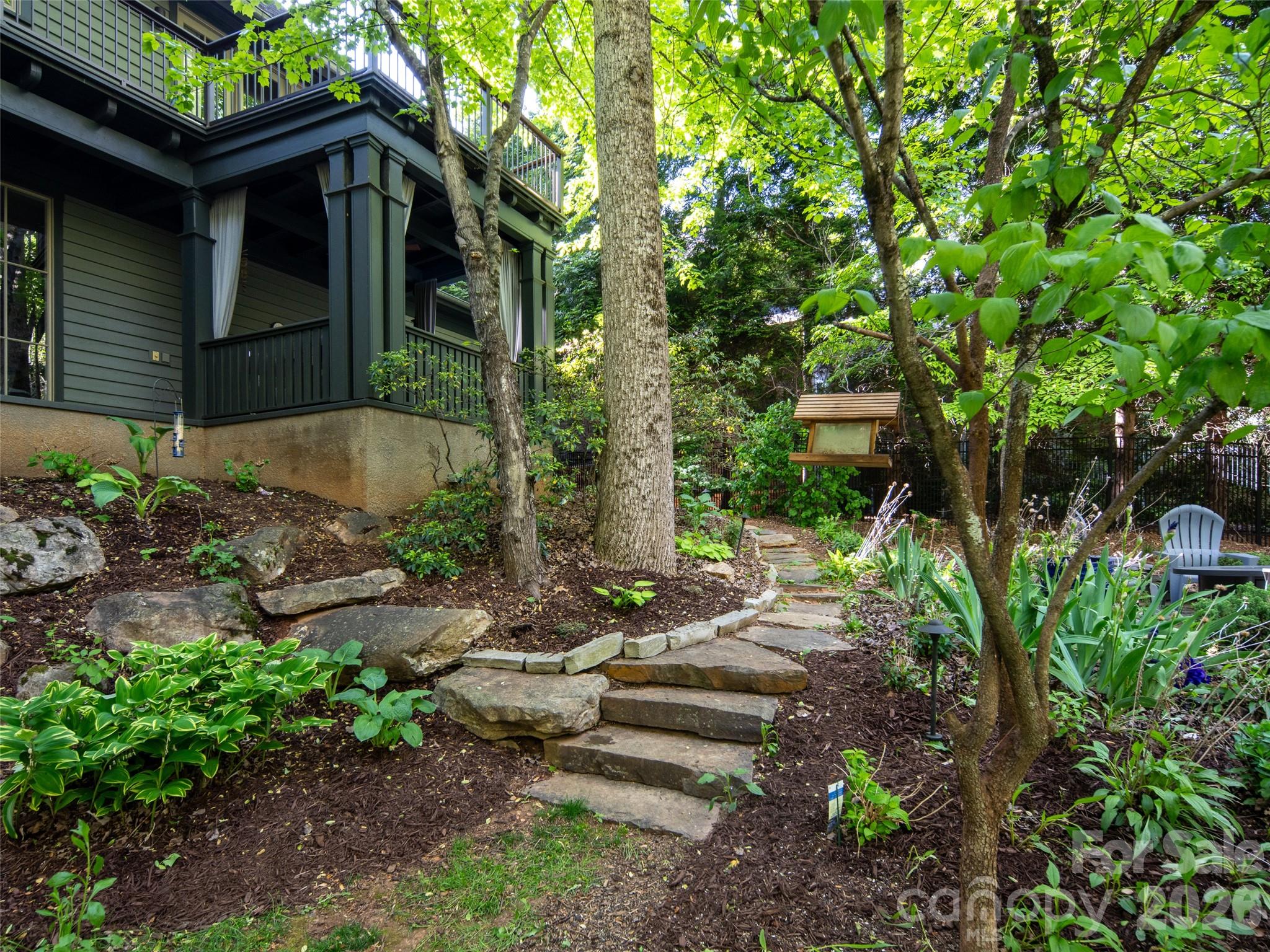 1002 Coves Pheasant Court — Biltmore Lake