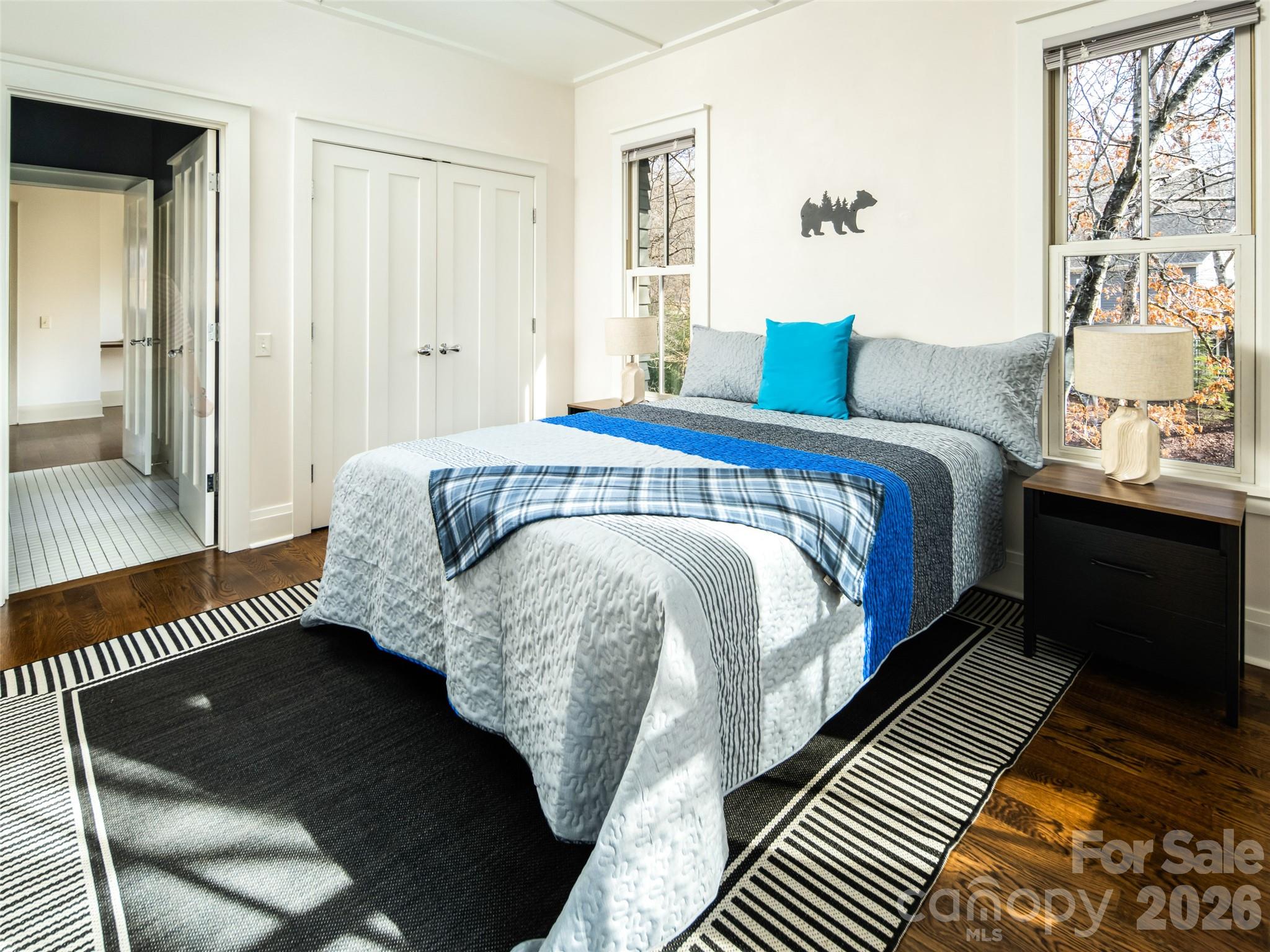 1002 Coves Pheasant Court — Biltmore Lake