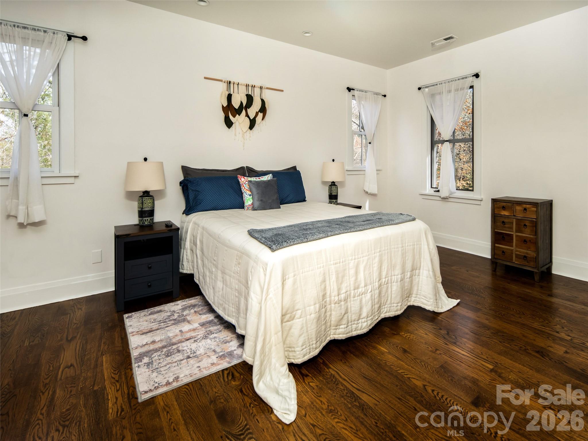 1002 Coves Pheasant Court — Biltmore Lake