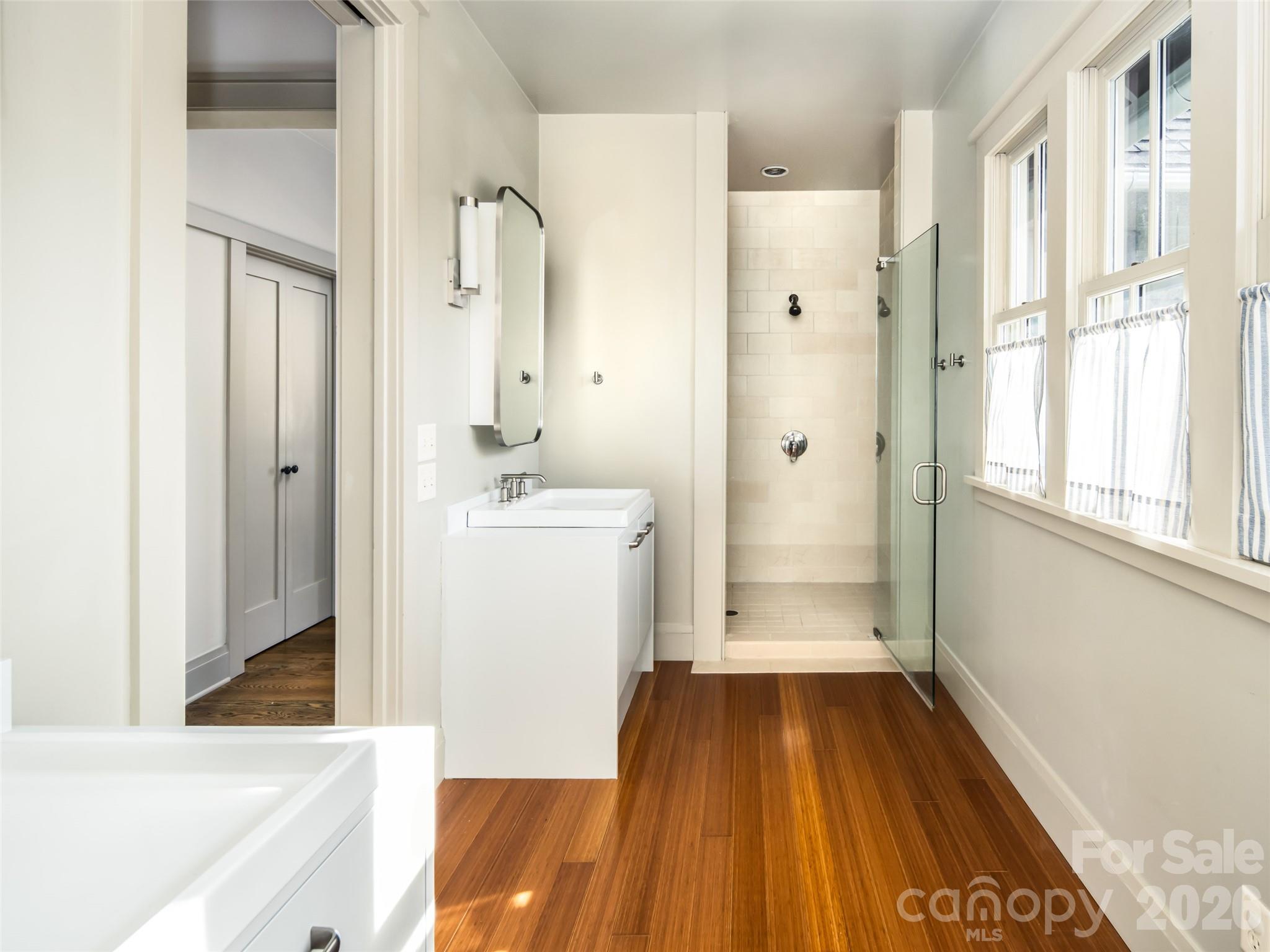 1002 Coves Pheasant Court — Biltmore Lake