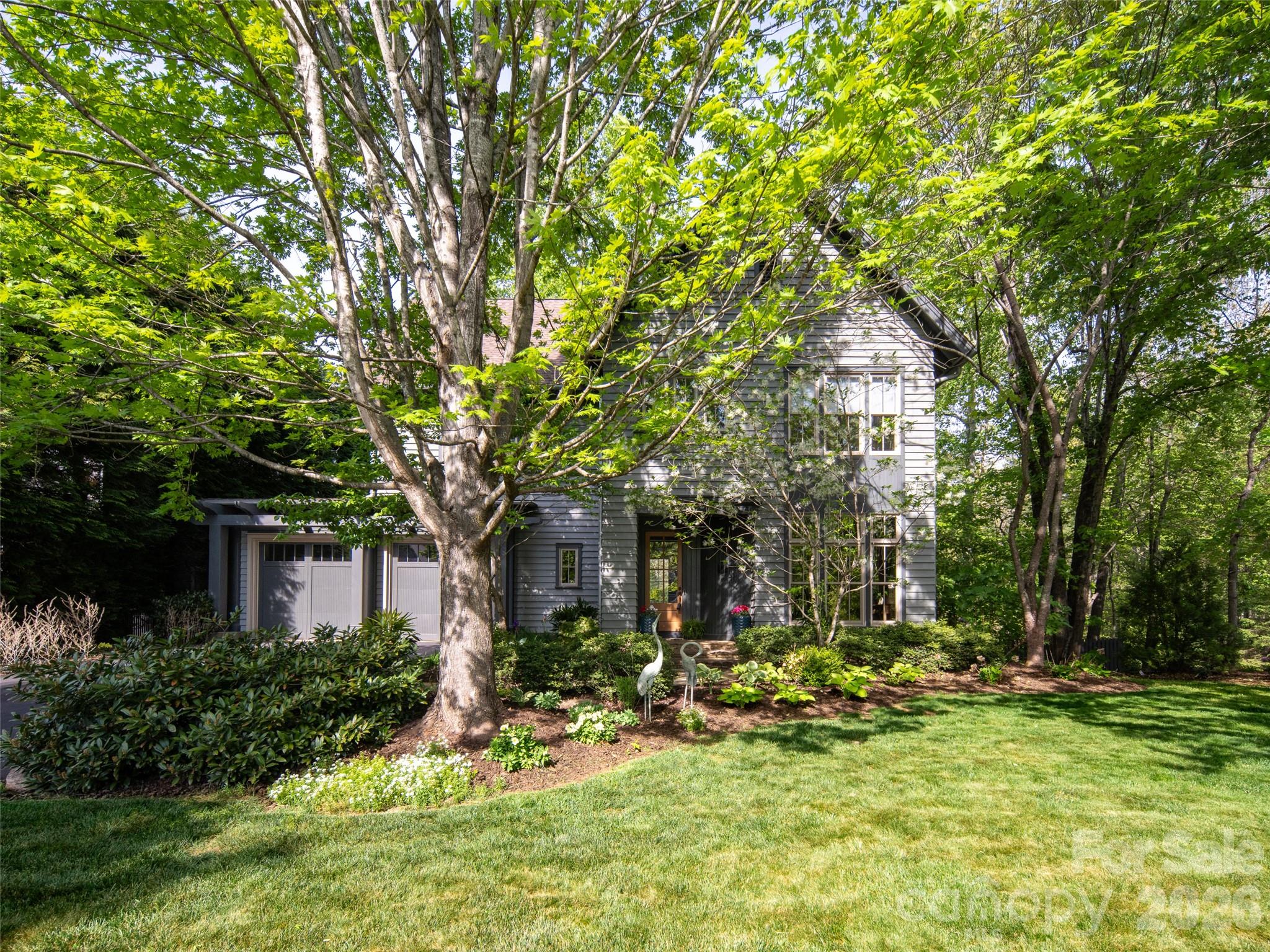 1002 Coves Pheasant Court — Biltmore Lake