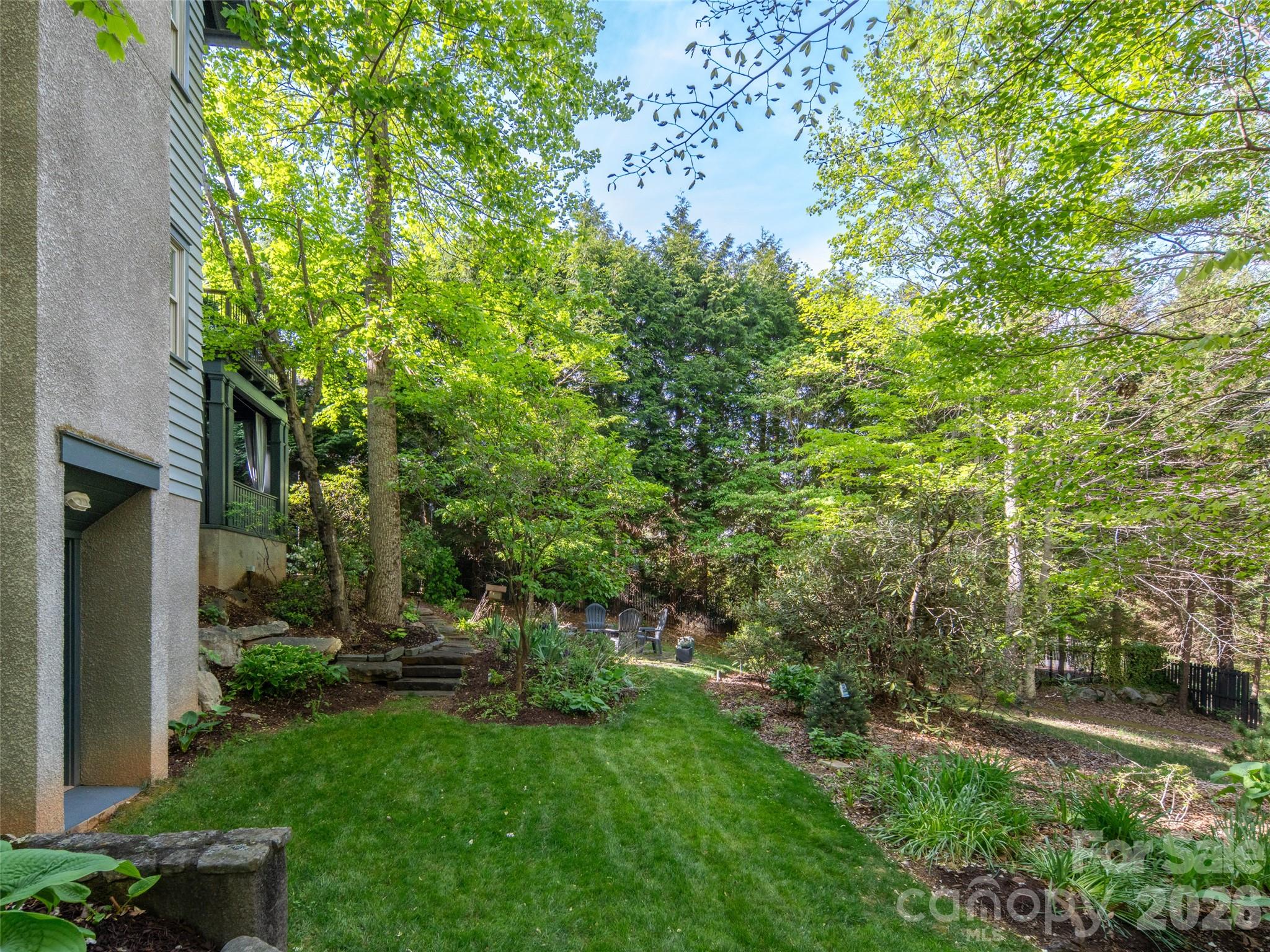 1002 Coves Pheasant Court — Biltmore Lake