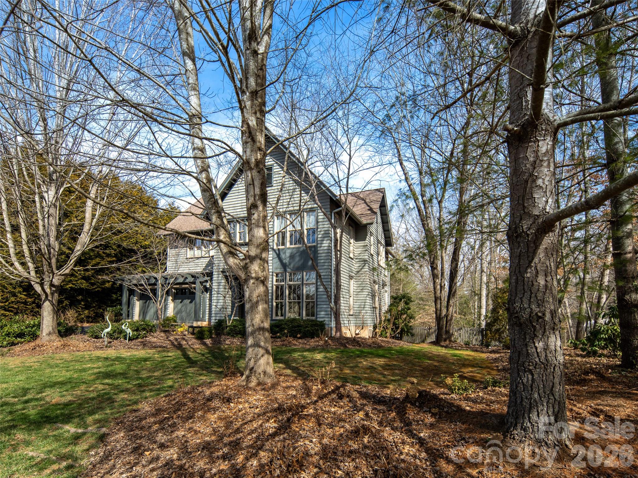 1002 Coves Pheasant Court — Biltmore Lake