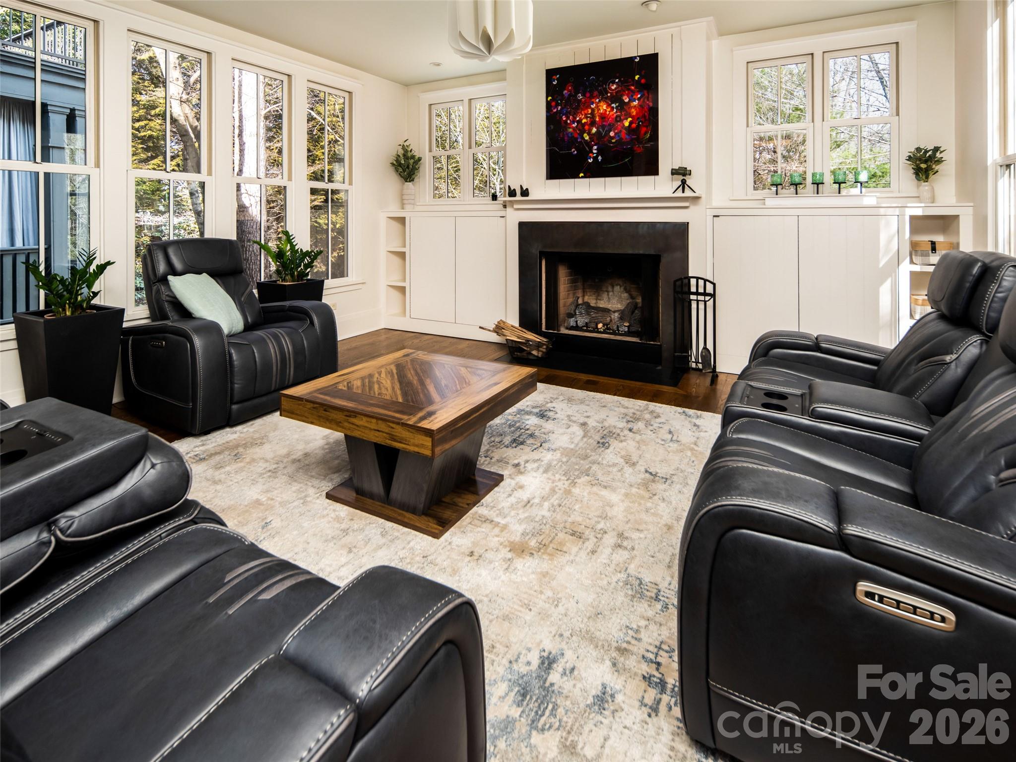 1002 Coves Pheasant Court — Biltmore Lake