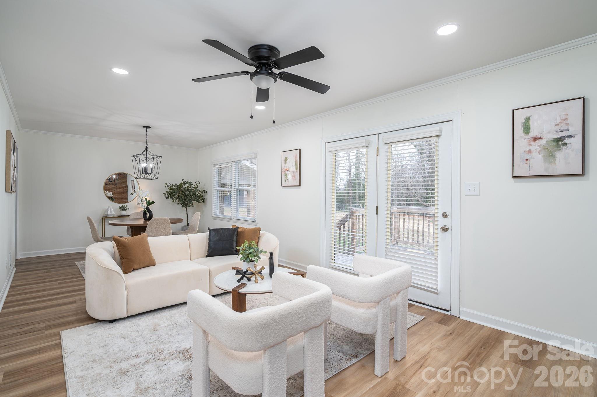525 Julia Avenue — Belmont