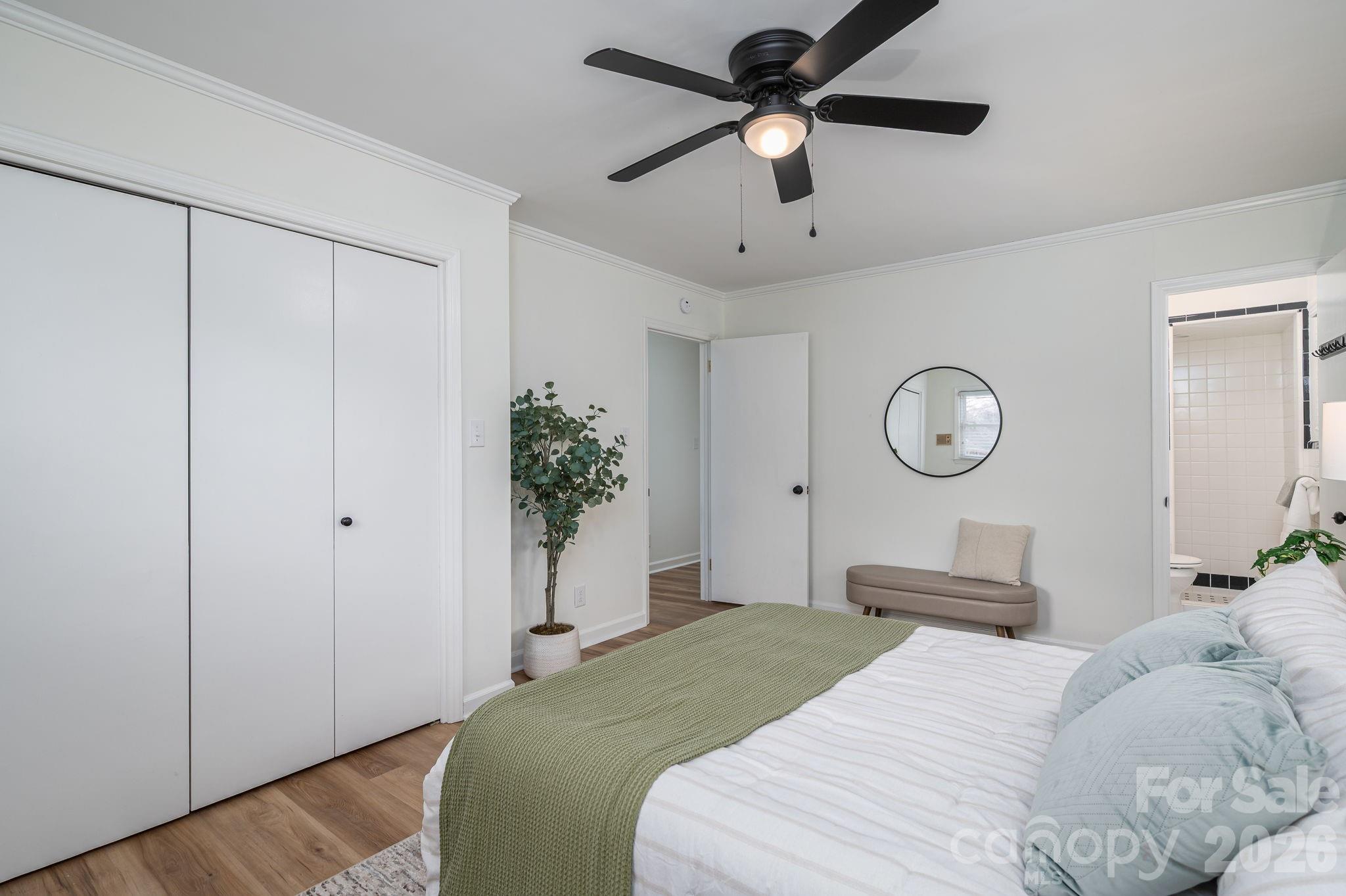 525 Julia Avenue — Belmont