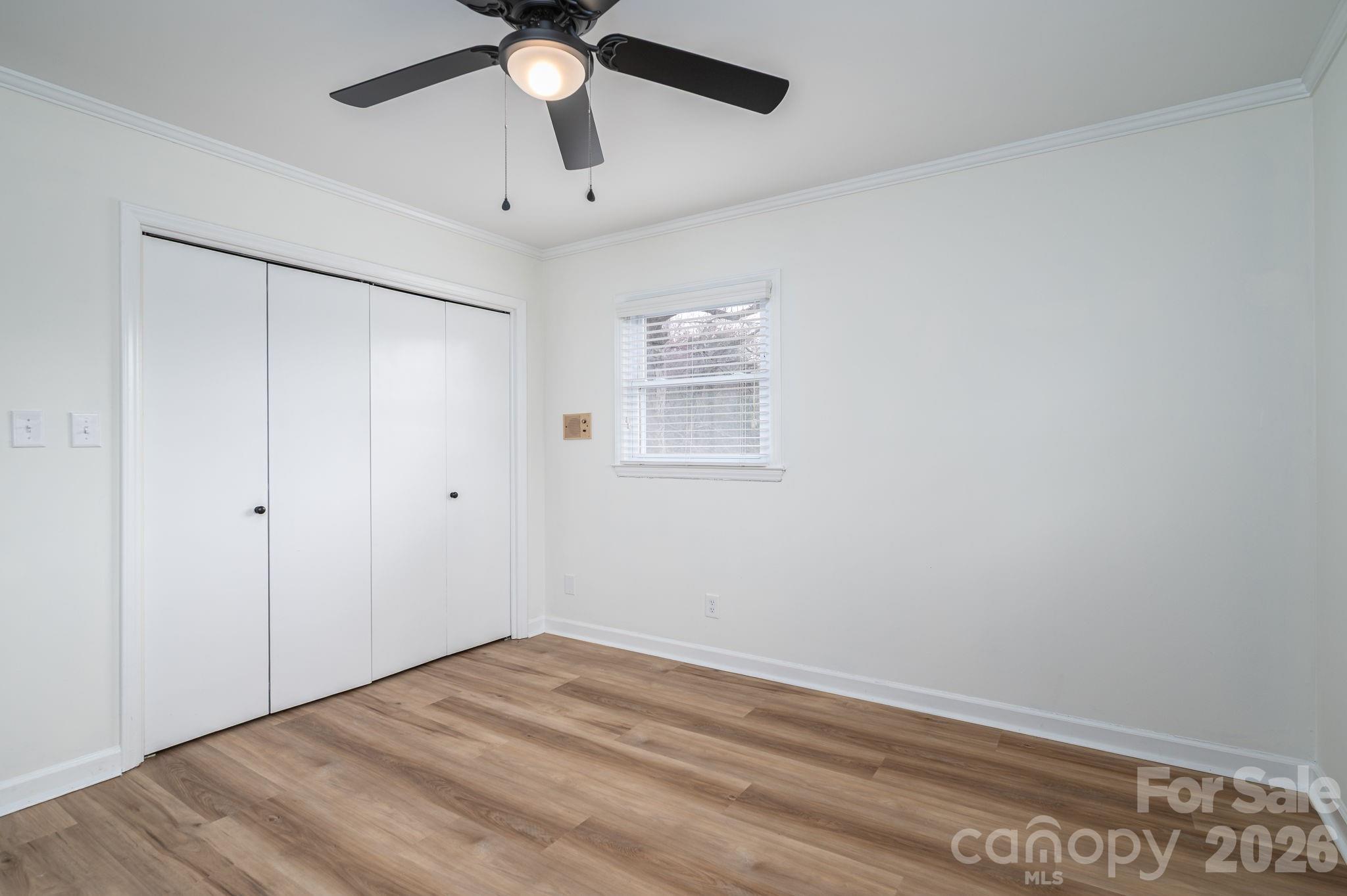 525 Julia Avenue — Belmont