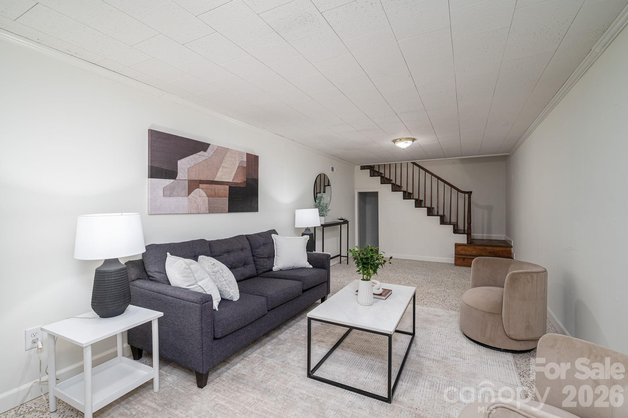525 Julia Avenue — Belmont