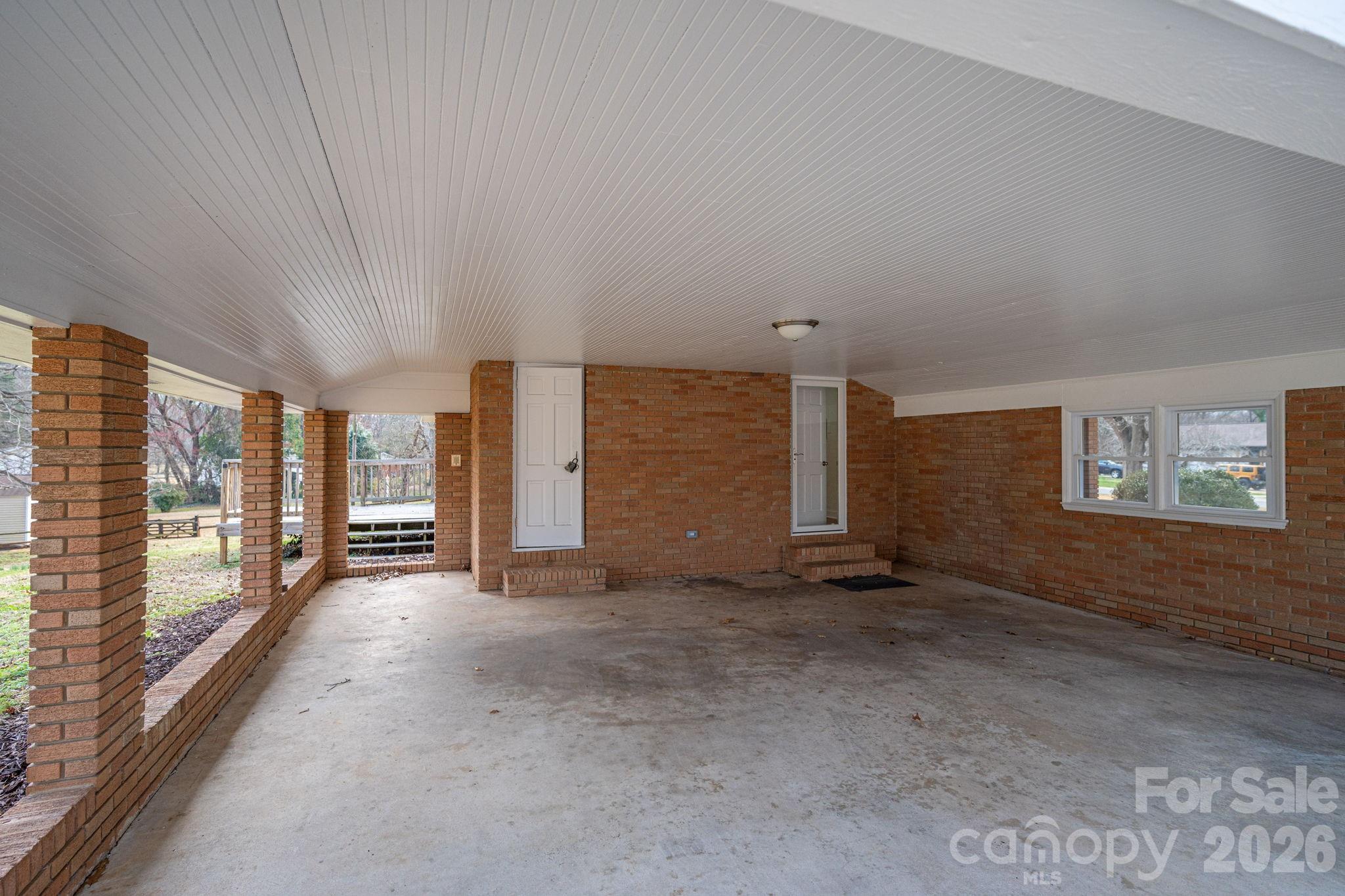 525 Julia Avenue — Belmont