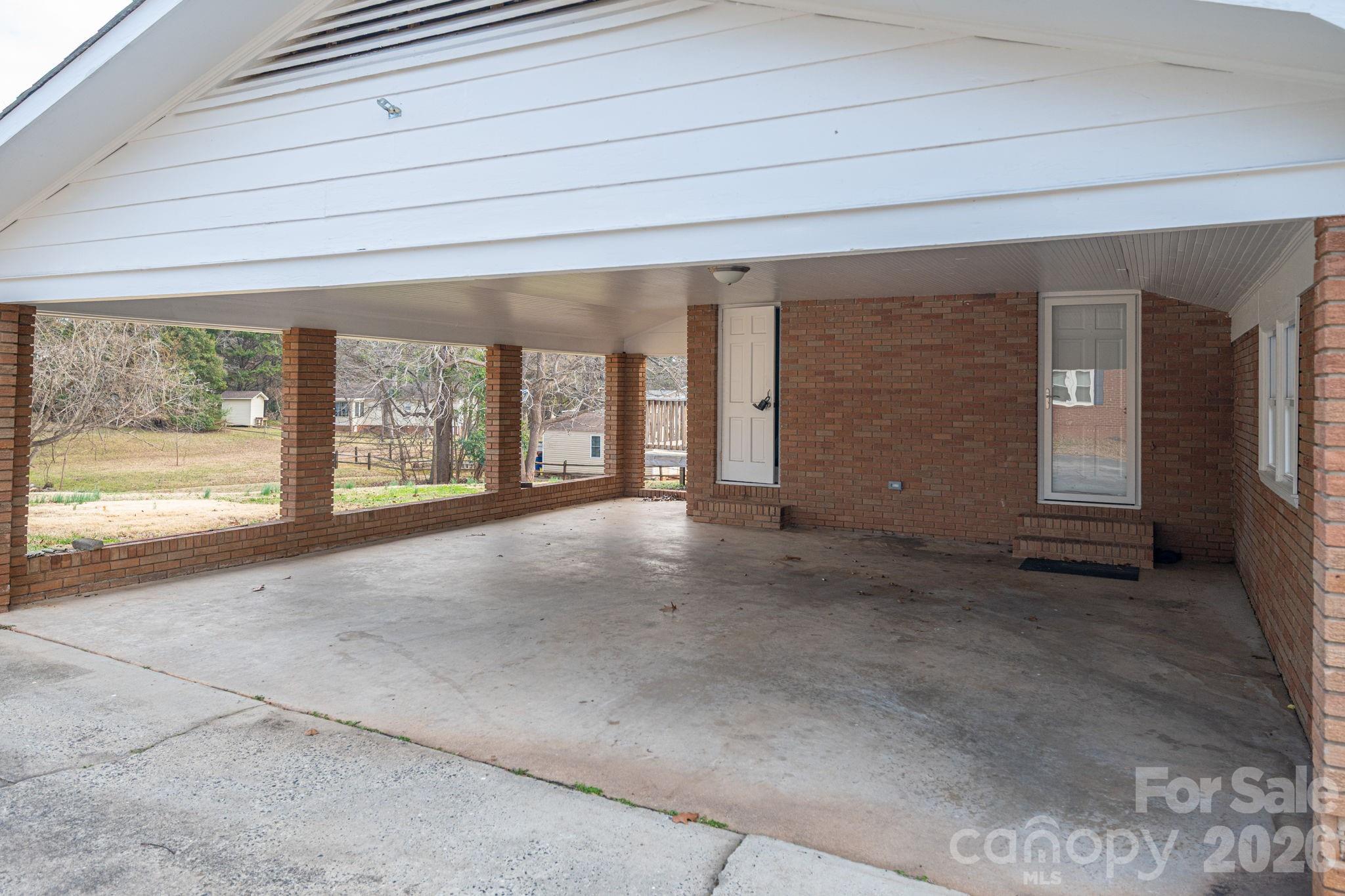 525 Julia Avenue — Belmont