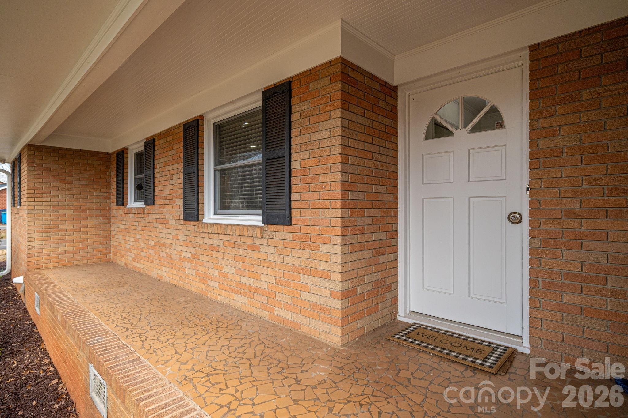525 Julia Avenue — Belmont