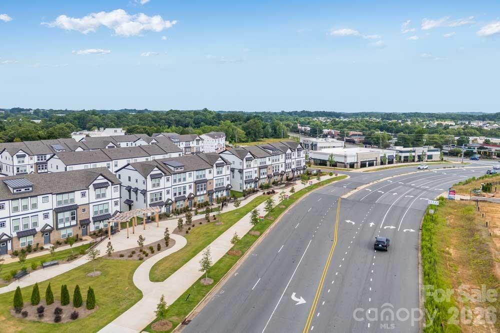 2147 Hawksworth Lane — Charlotte