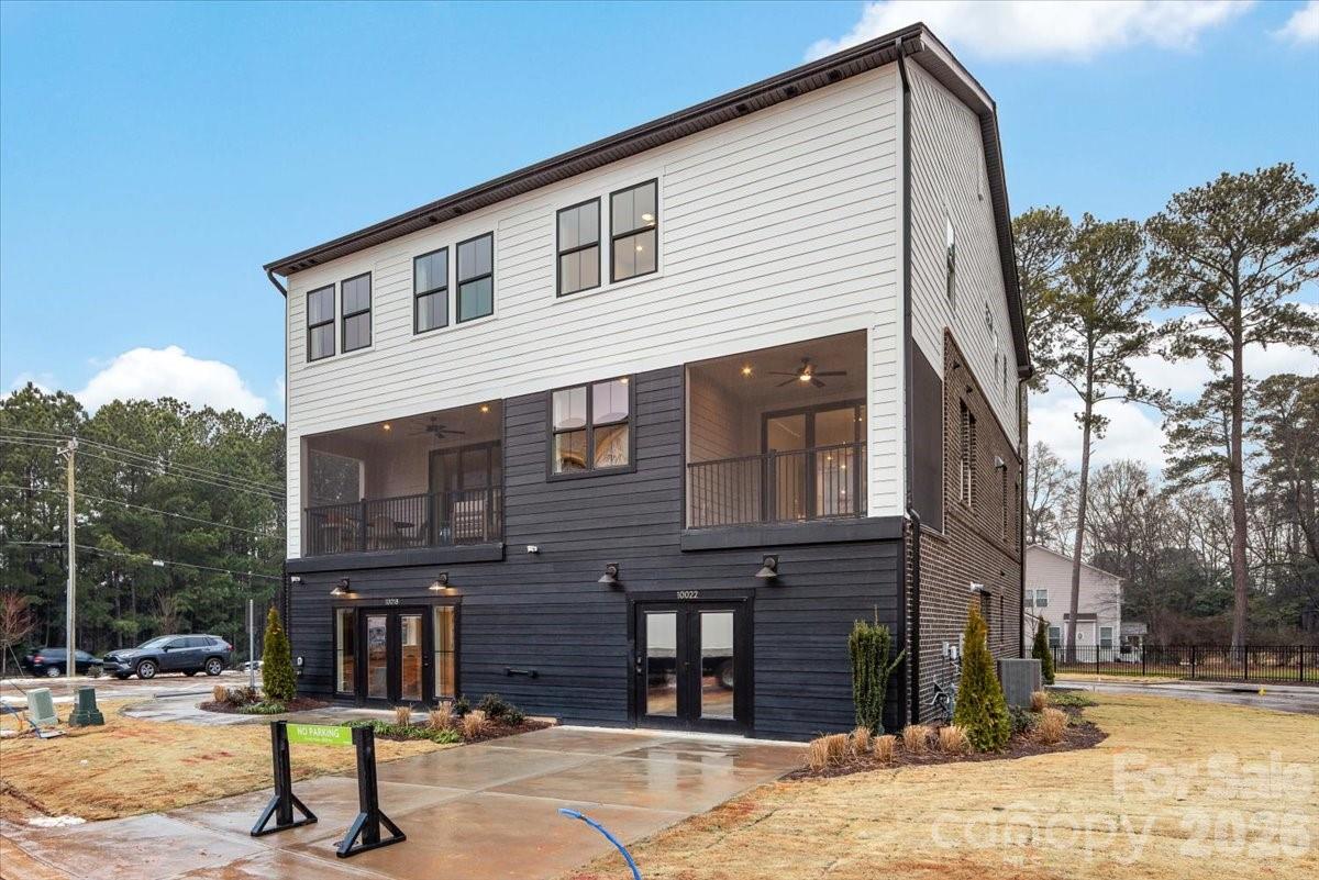 14014 Meera Lane — Charlotte
