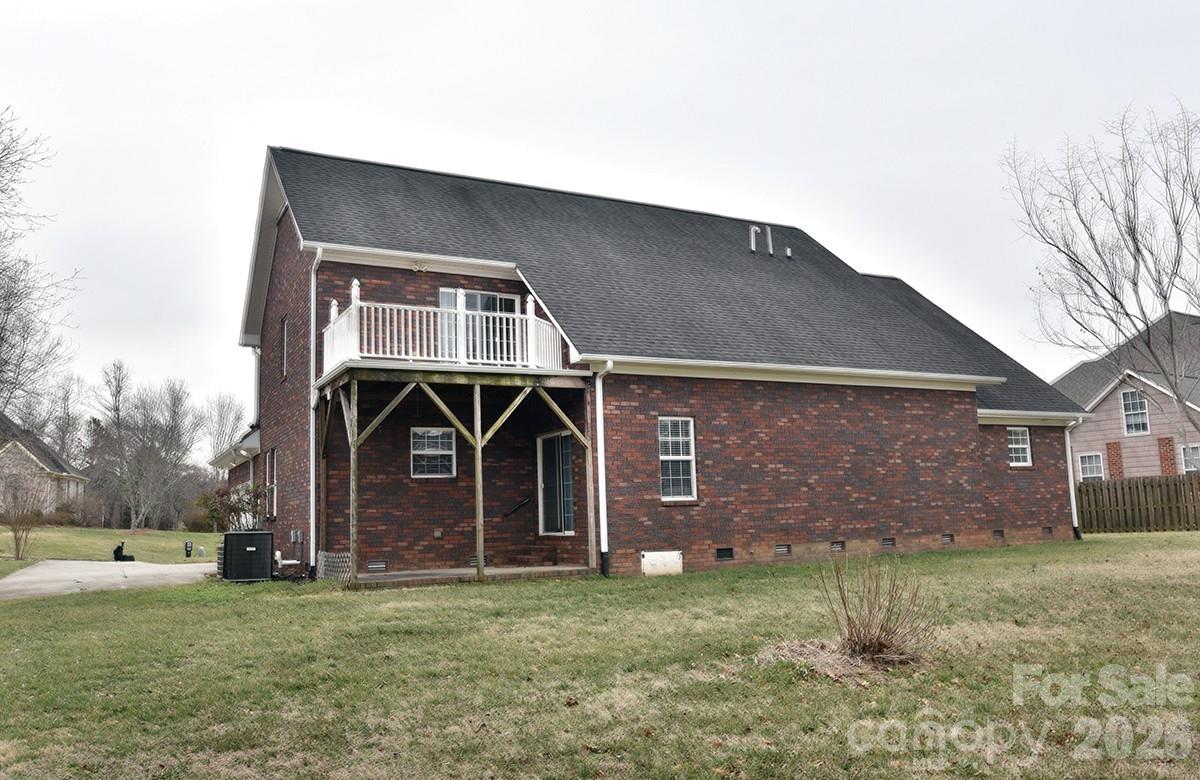 1203 Edgewater Court — Salisbury