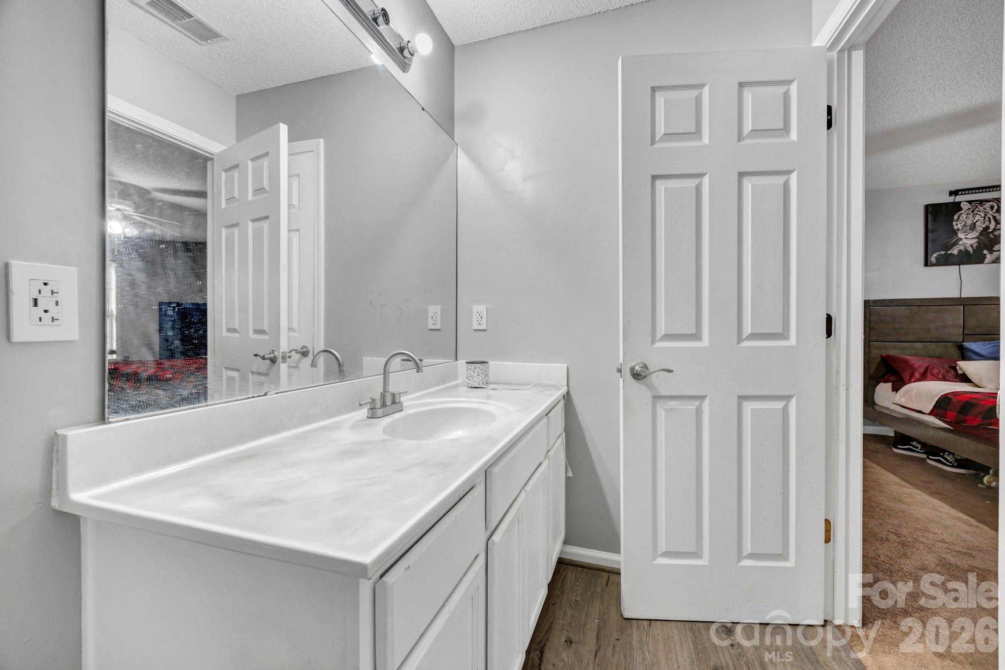 164 Alexander Pointe Drive — Hopkins