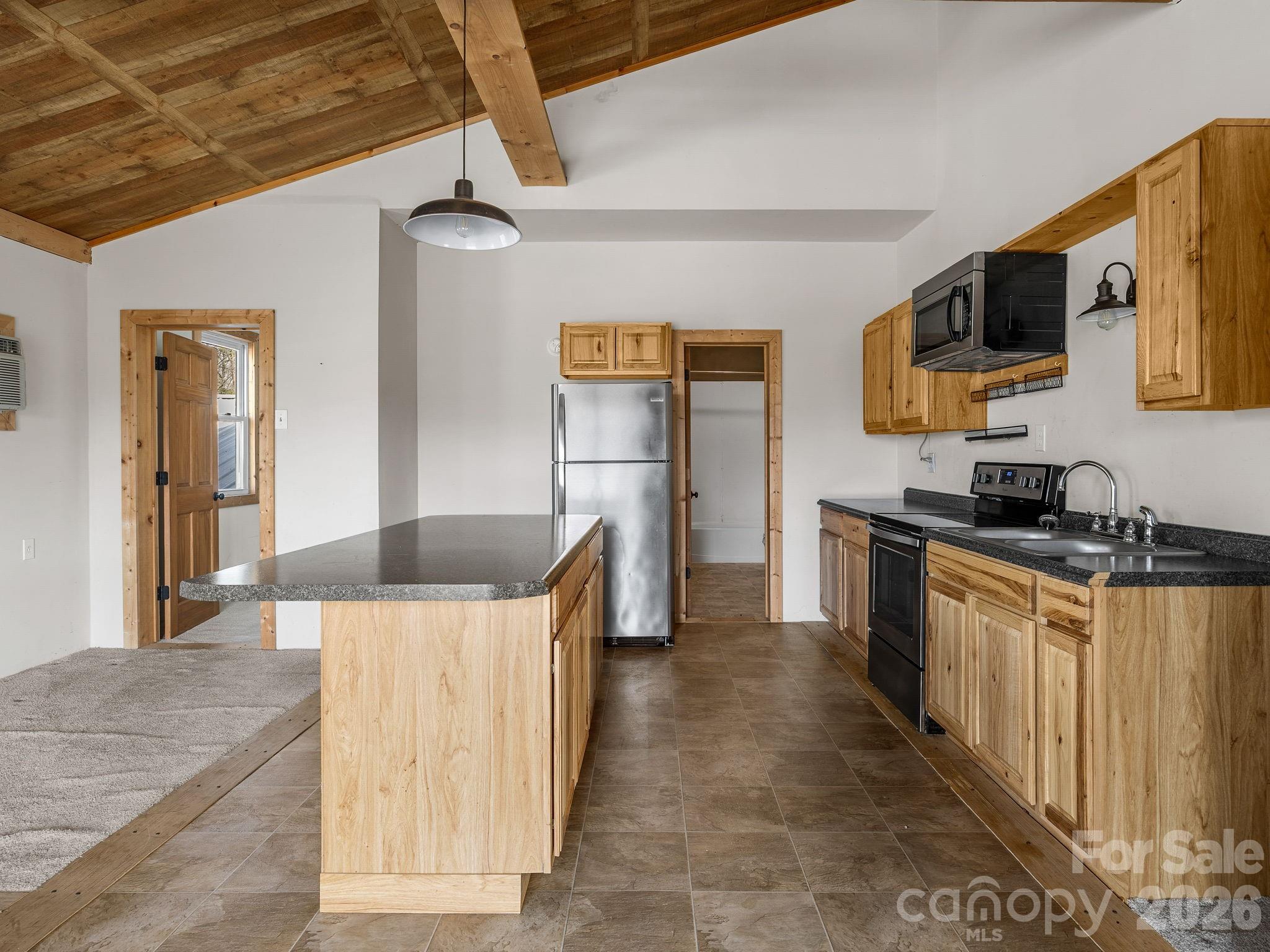 1487 Hayes Road — Columbus