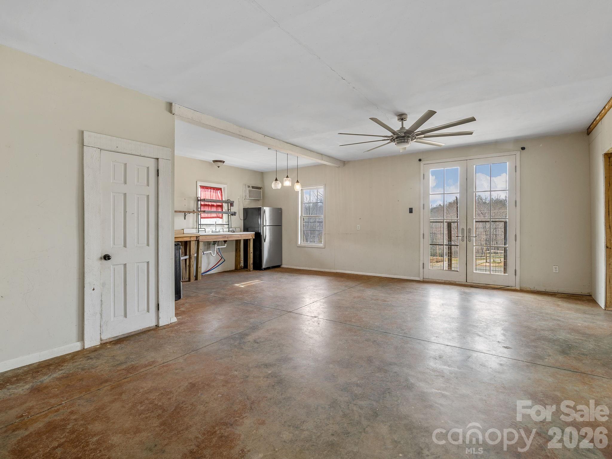 1487 Hayes Road — Columbus