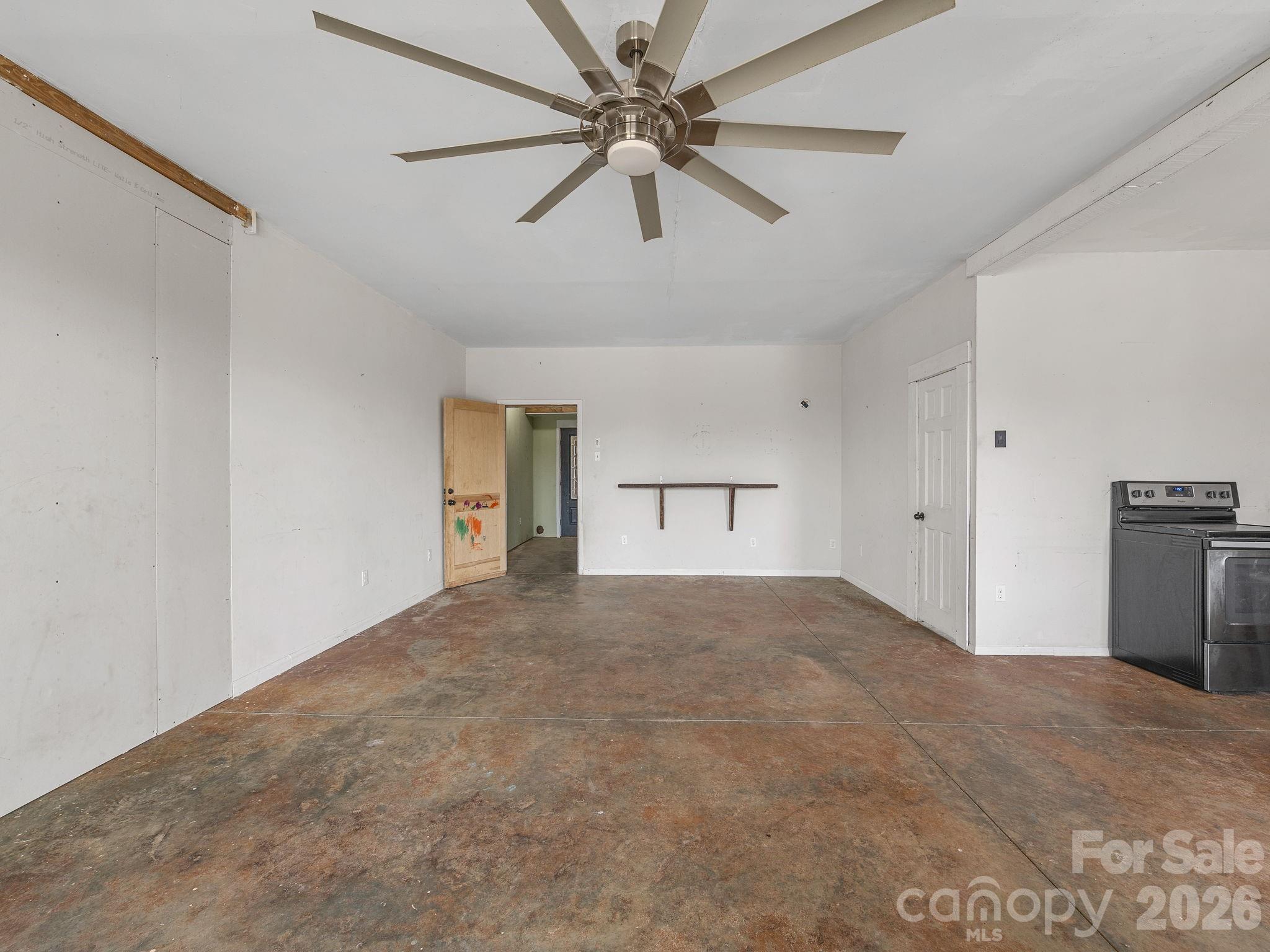 1487 Hayes Road — Columbus