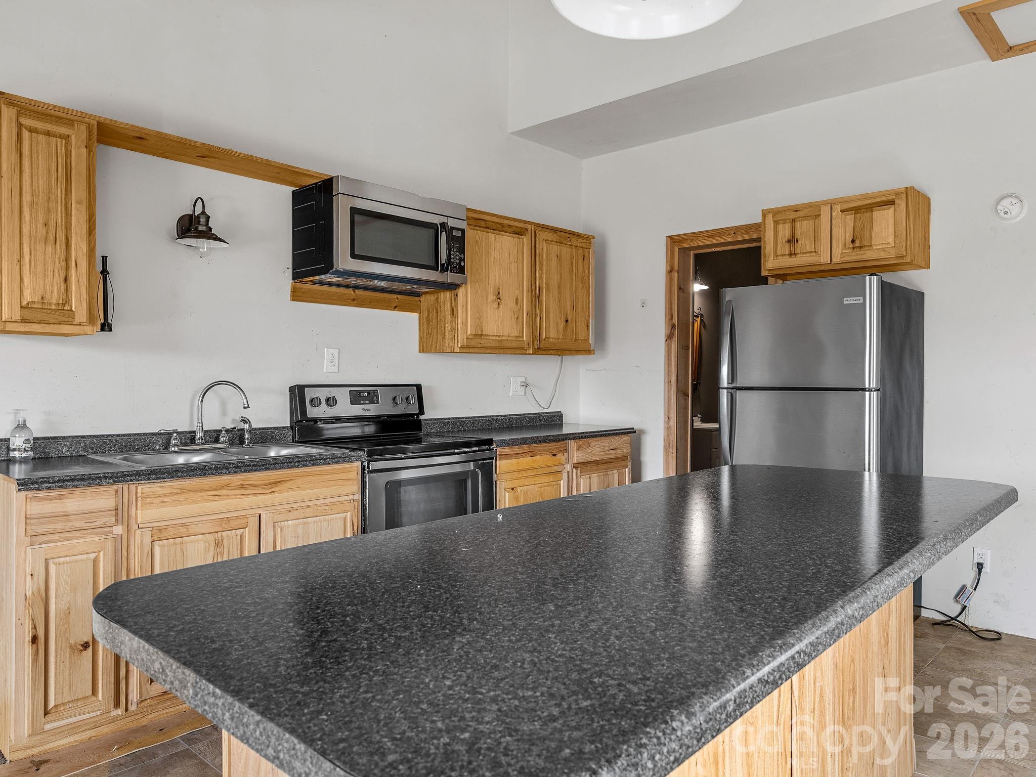 1487 Hayes Road — Columbus