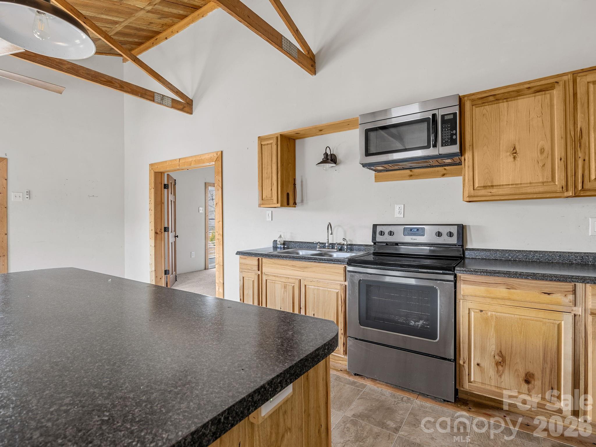 1487 Hayes Road — Columbus