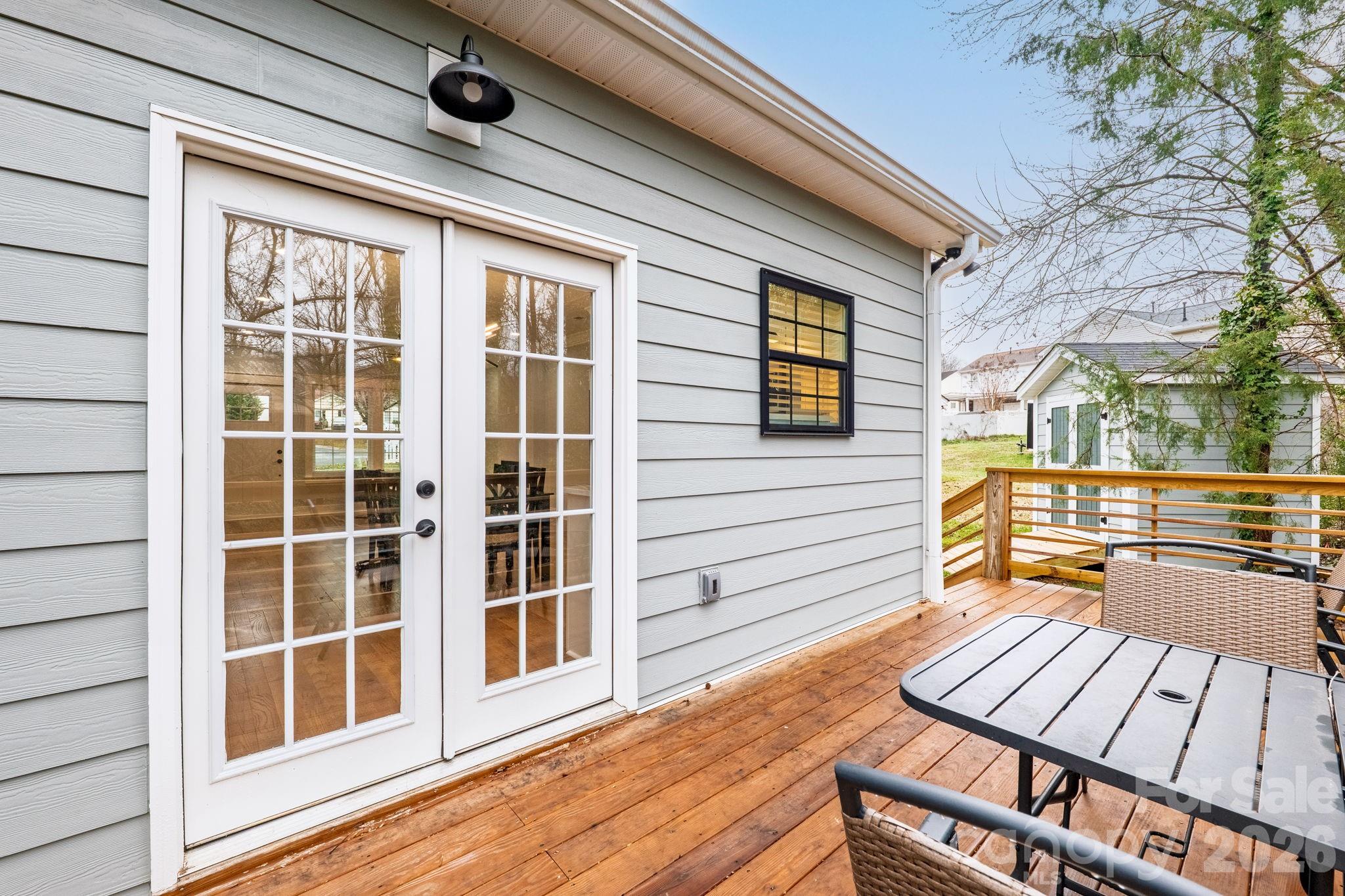 2302 Jordi Way — Charlotte