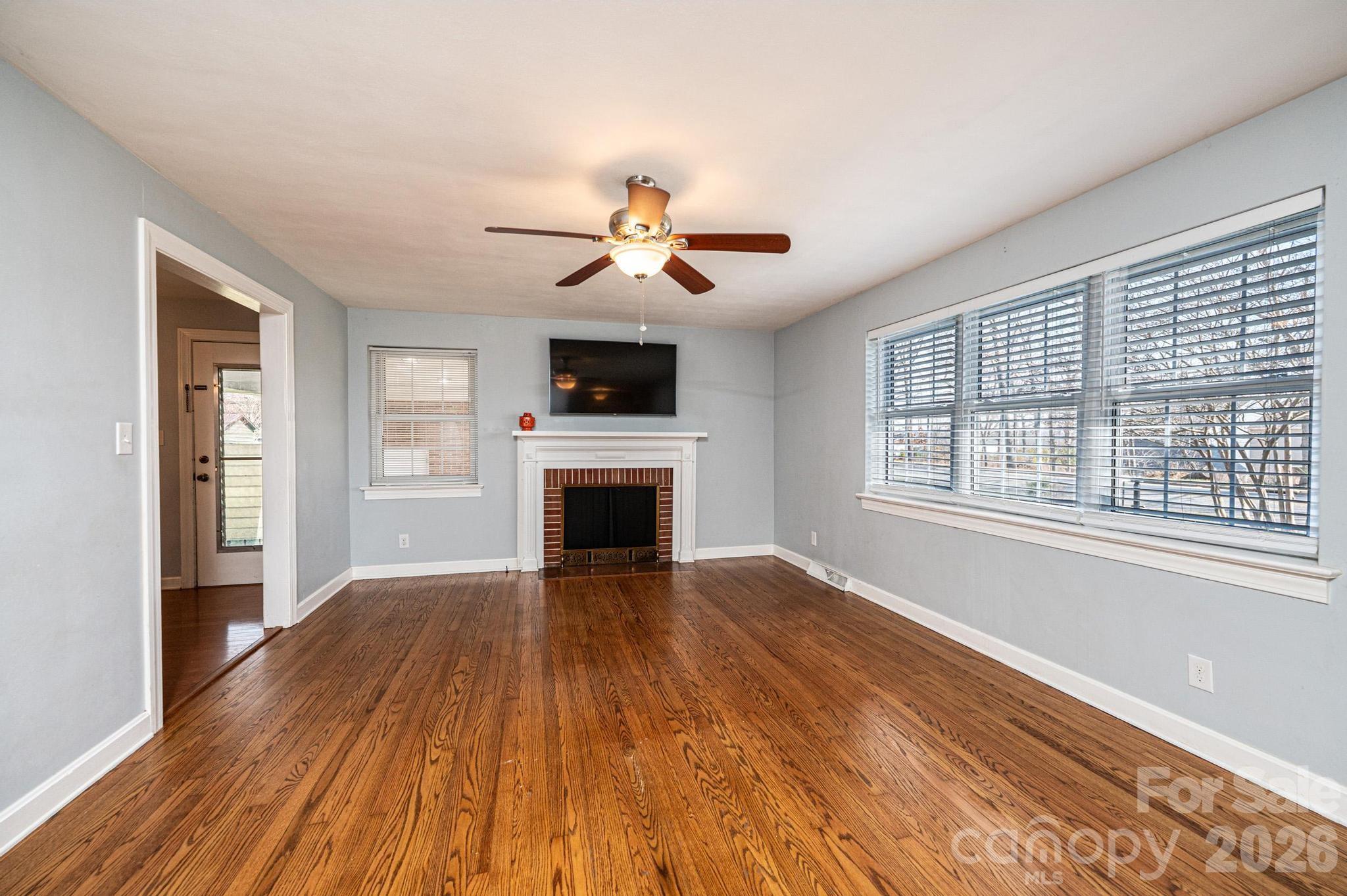 1425 5th Street NE — Hickory
