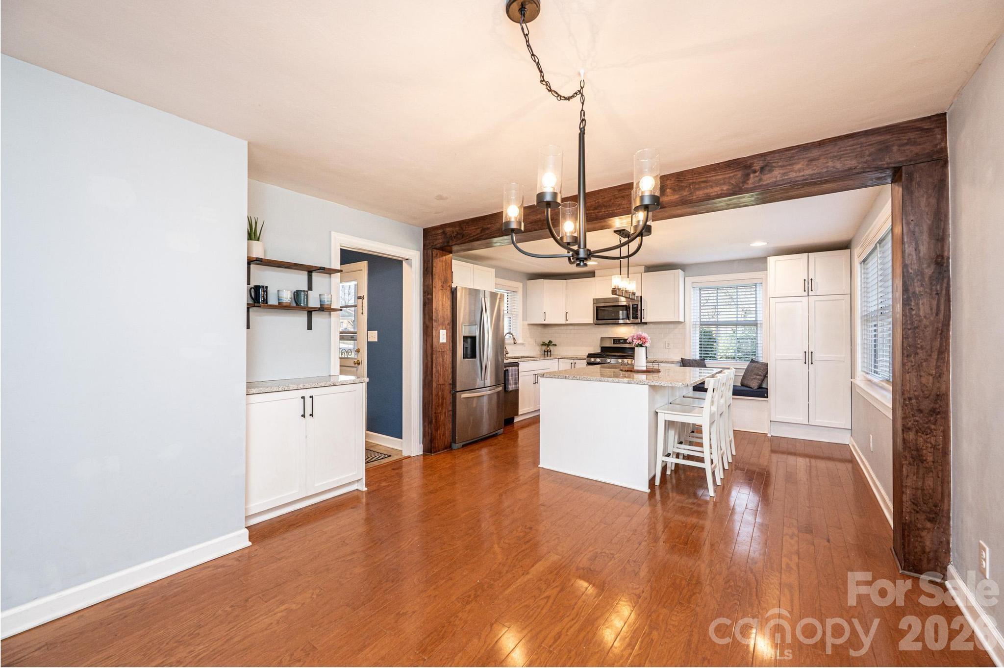 1425 5th Street NE — Hickory