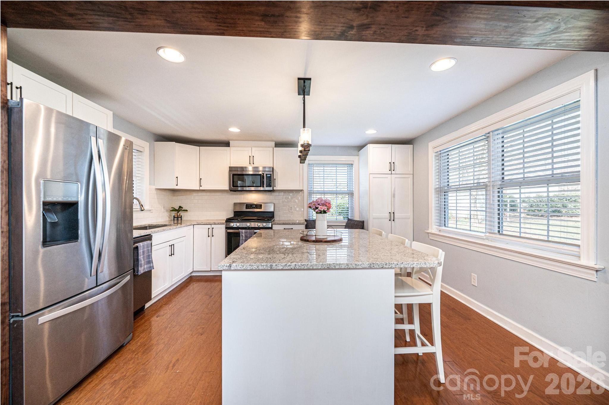 1425 5th Street NE — Hickory
