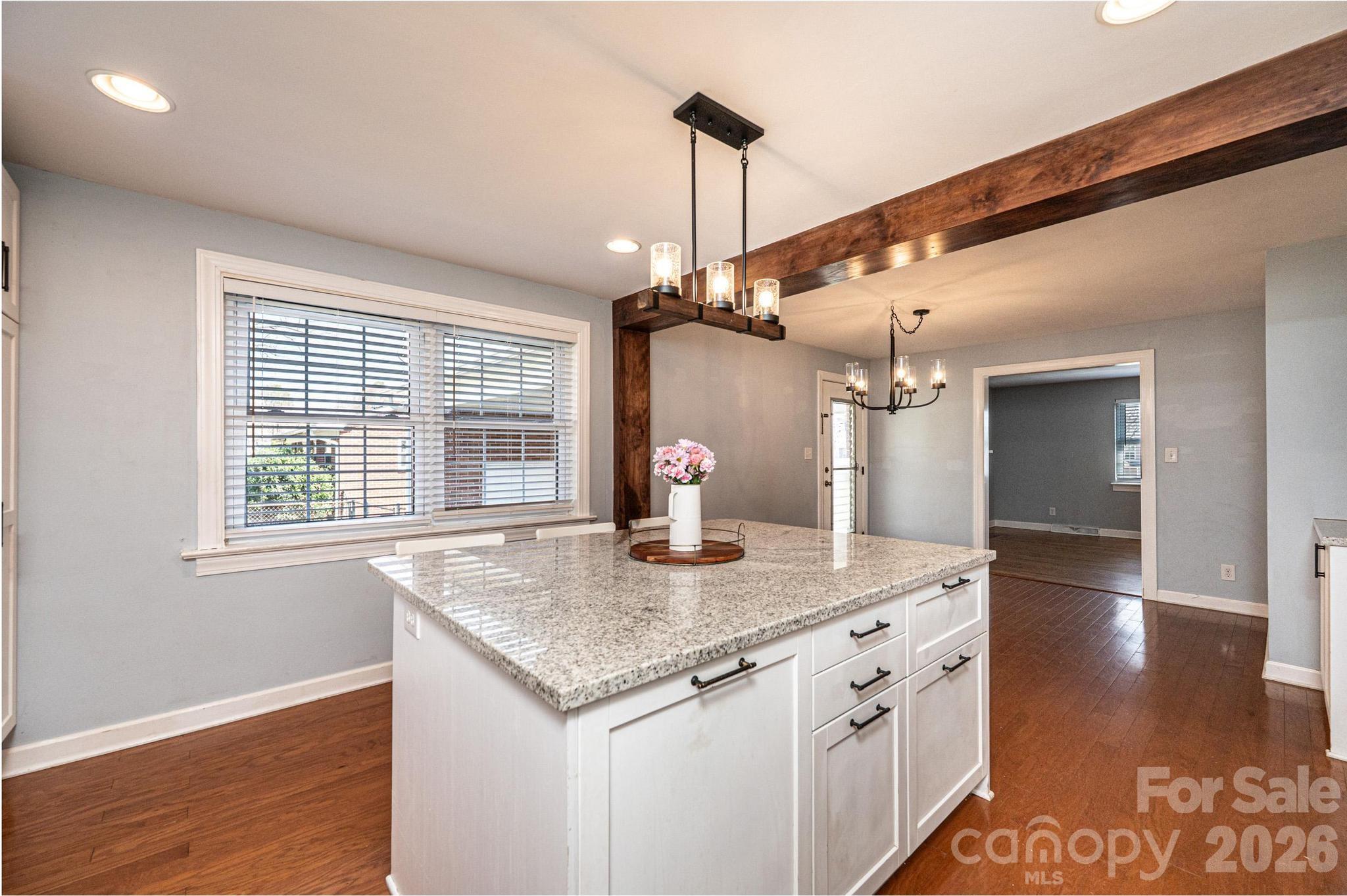 1425 5th Street NE — Hickory