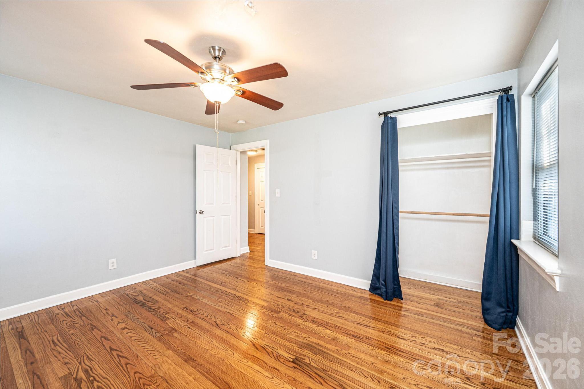1425 5th Street NE — Hickory