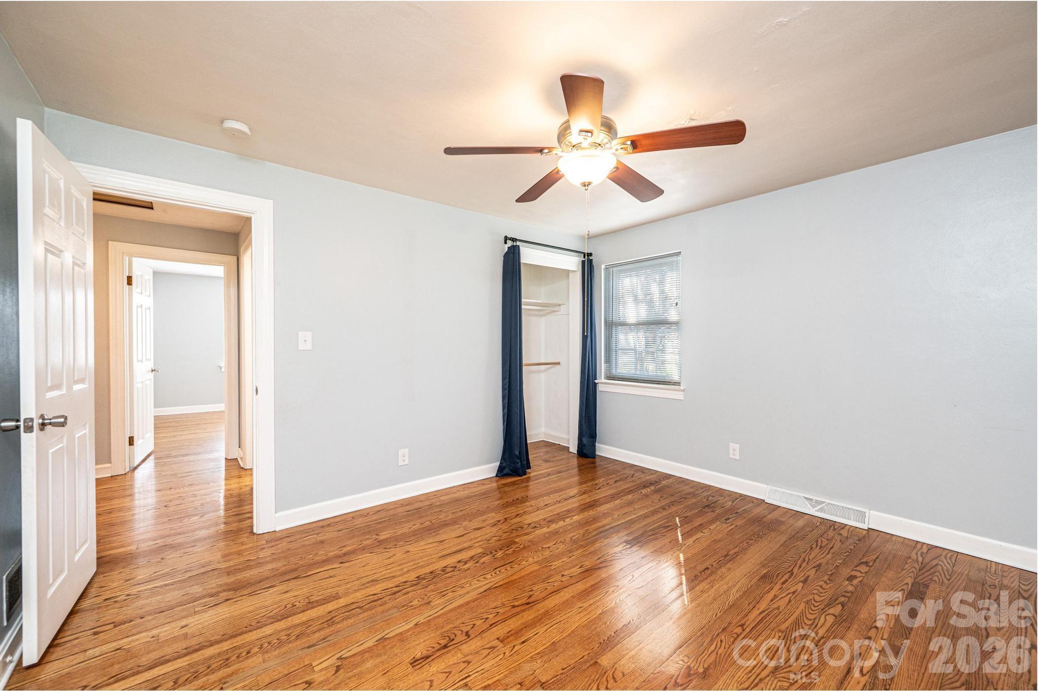 1425 5th Street NE — Hickory
