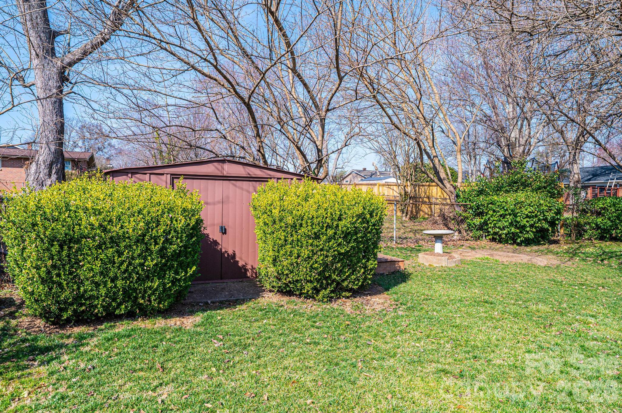1425 5th Street NE — Hickory
