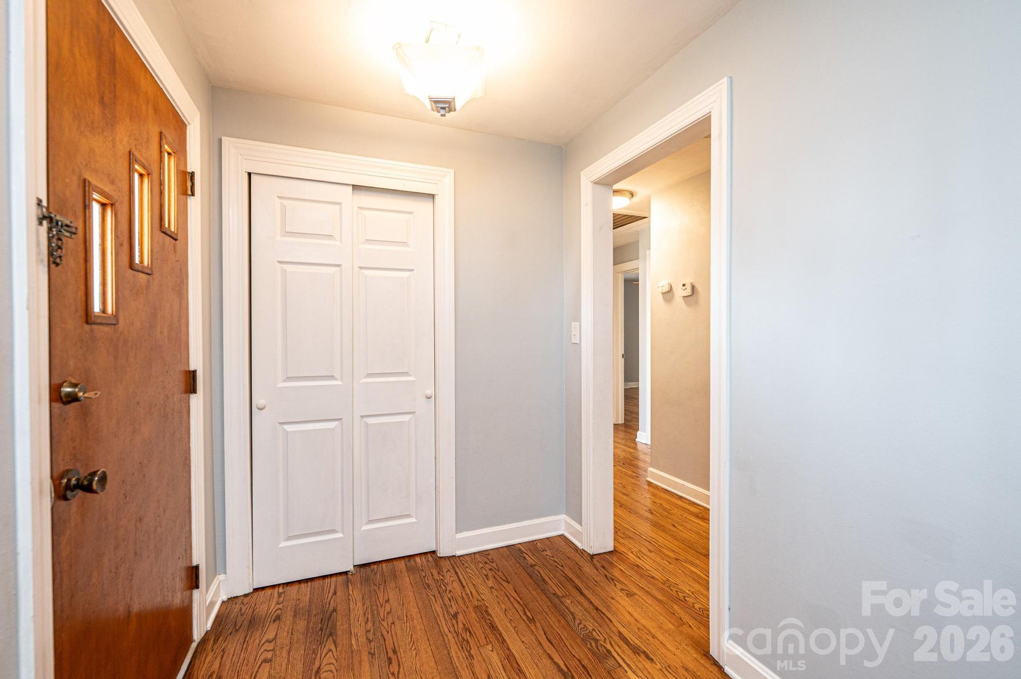 1425 5th Street NE — Hickory
