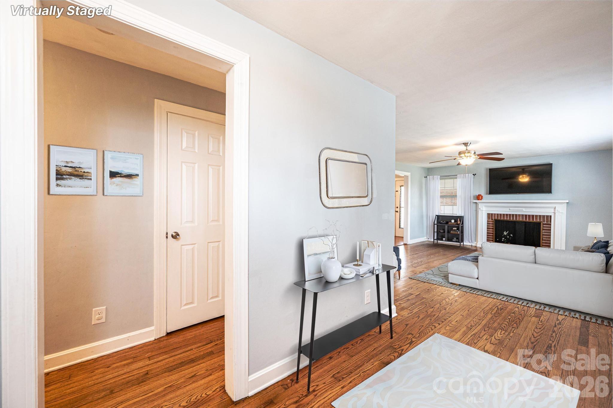 1425 5th Street NE — Hickory
