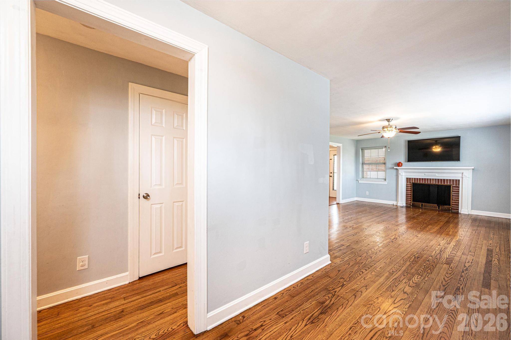 1425 5th Street NE — Hickory